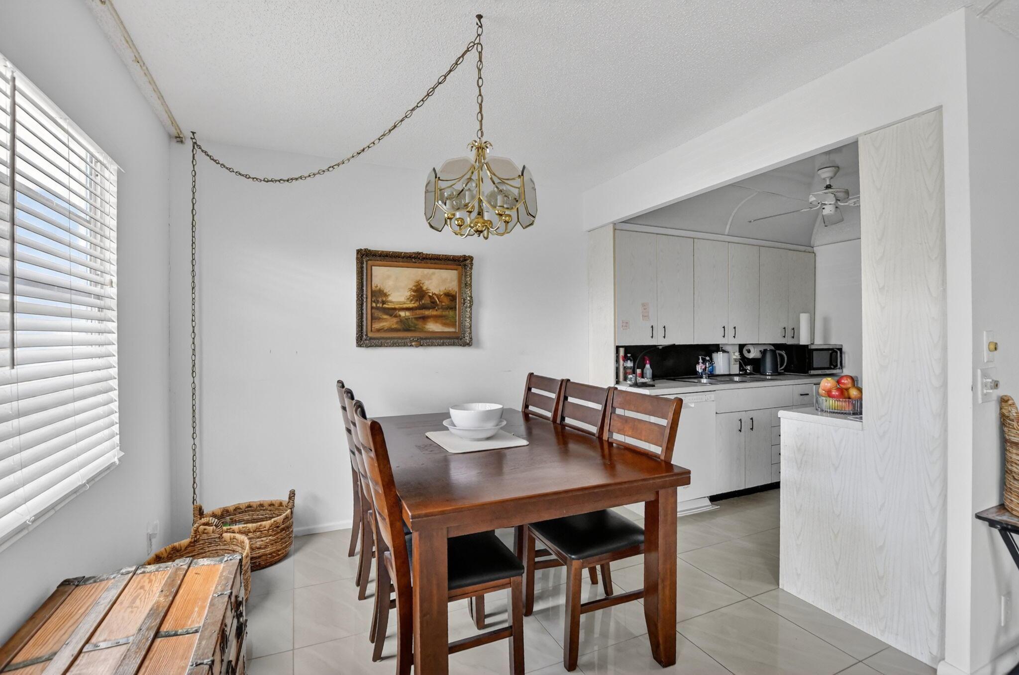 4024 Guildford E 4024, Boca Raton, FL 33434, Boca Raton - Photo 5