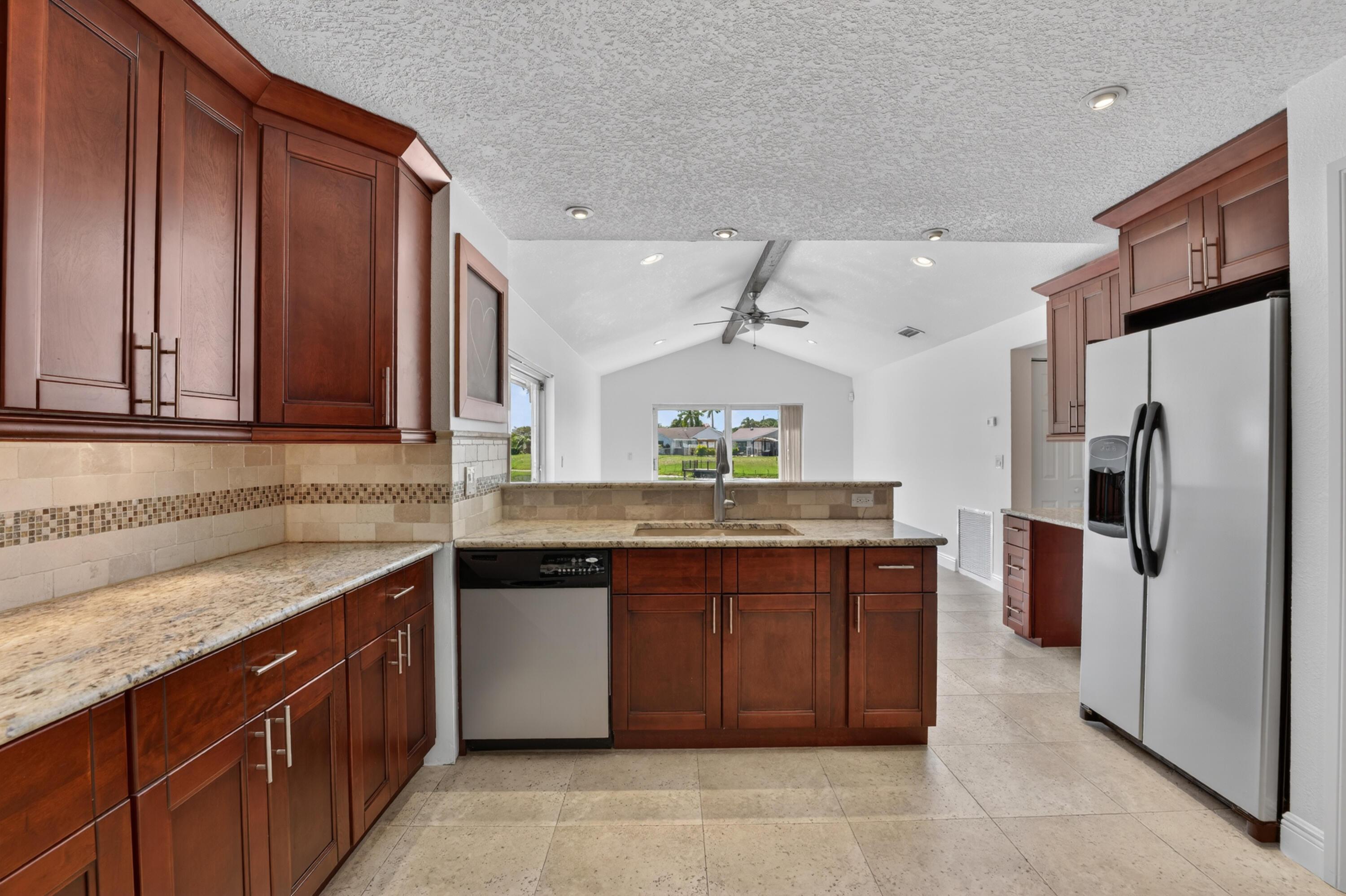 1273 SW 25th Avenue, Deerfield Beach, FL 33442, Deerfield Beach - Photo 2