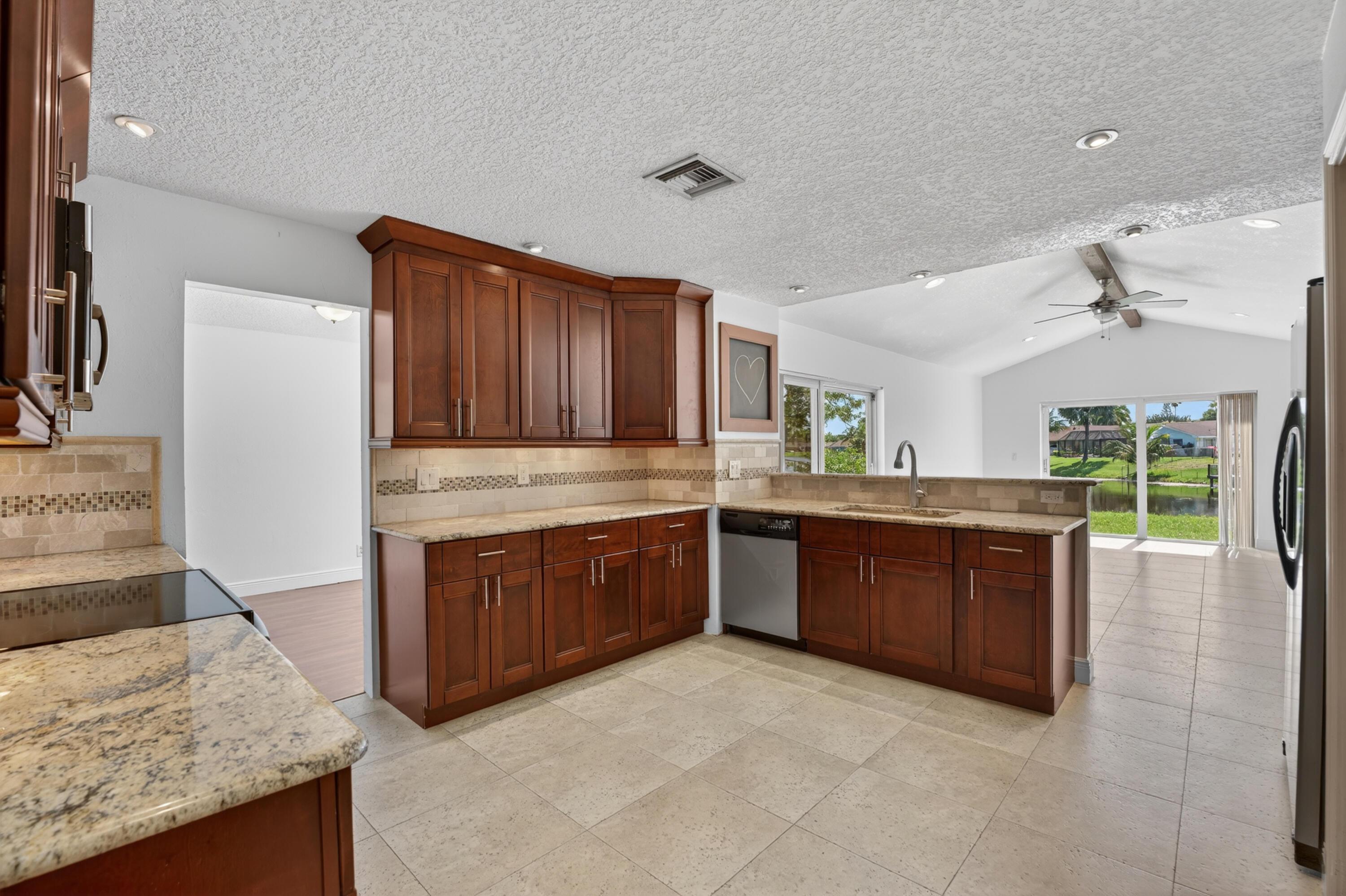 1273 SW 25th Avenue, Deerfield Beach, FL 33442, Deerfield Beach - Photo 3