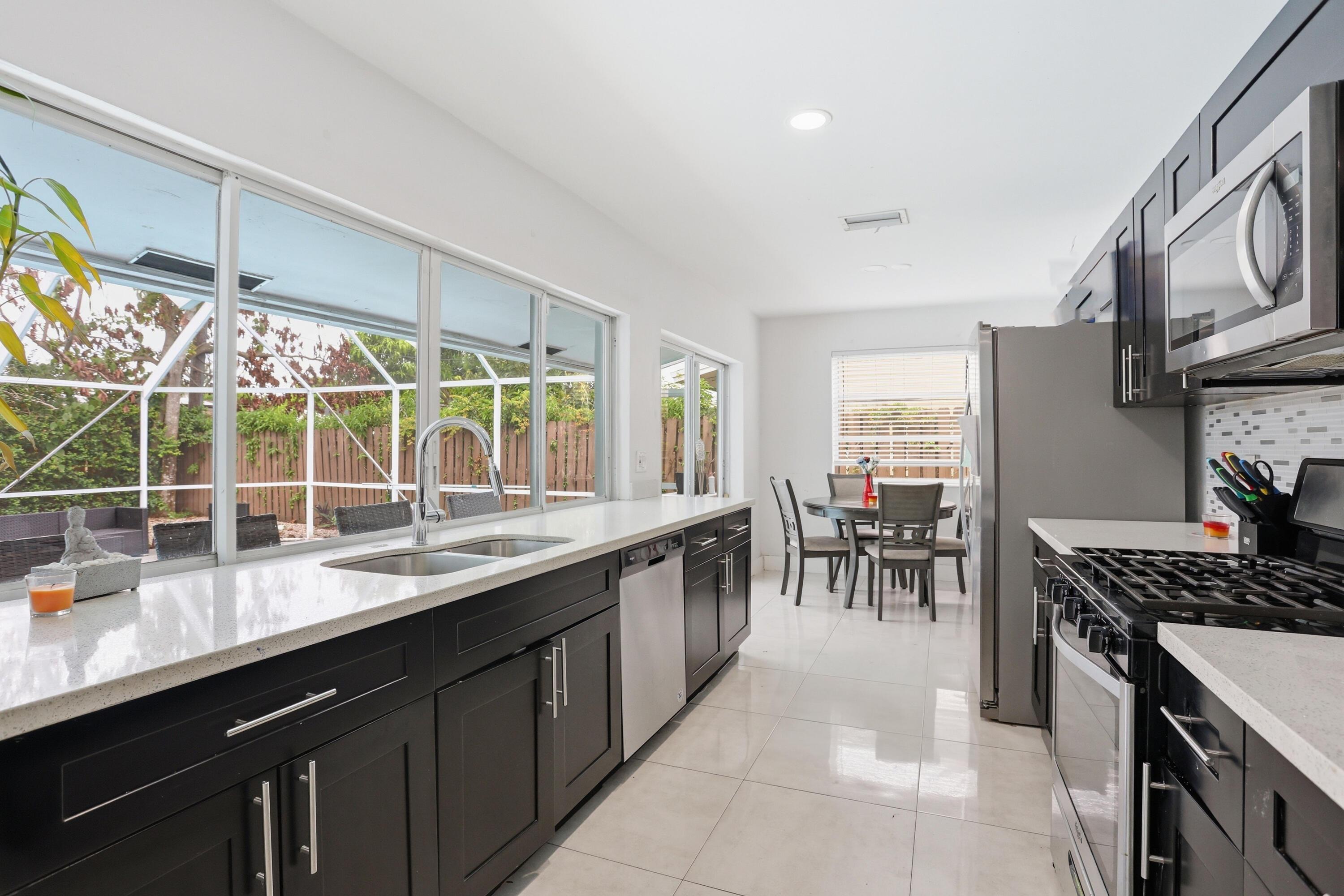 5940 NW 16th Street, Sunrise, FL 33313, Sunrise - Photo 5