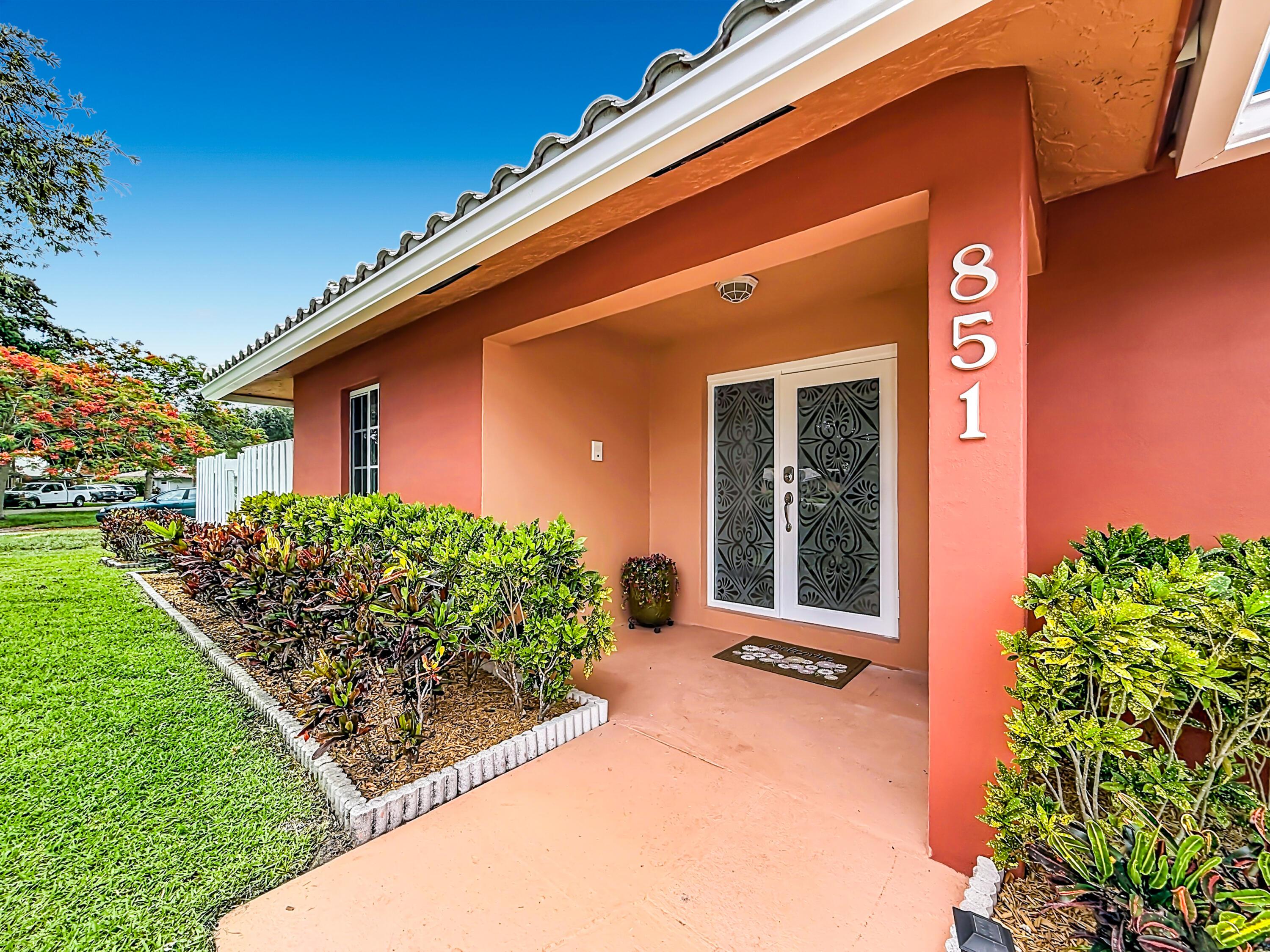 851 E Plantation Circle, Plantation, FL 33324, Plantation