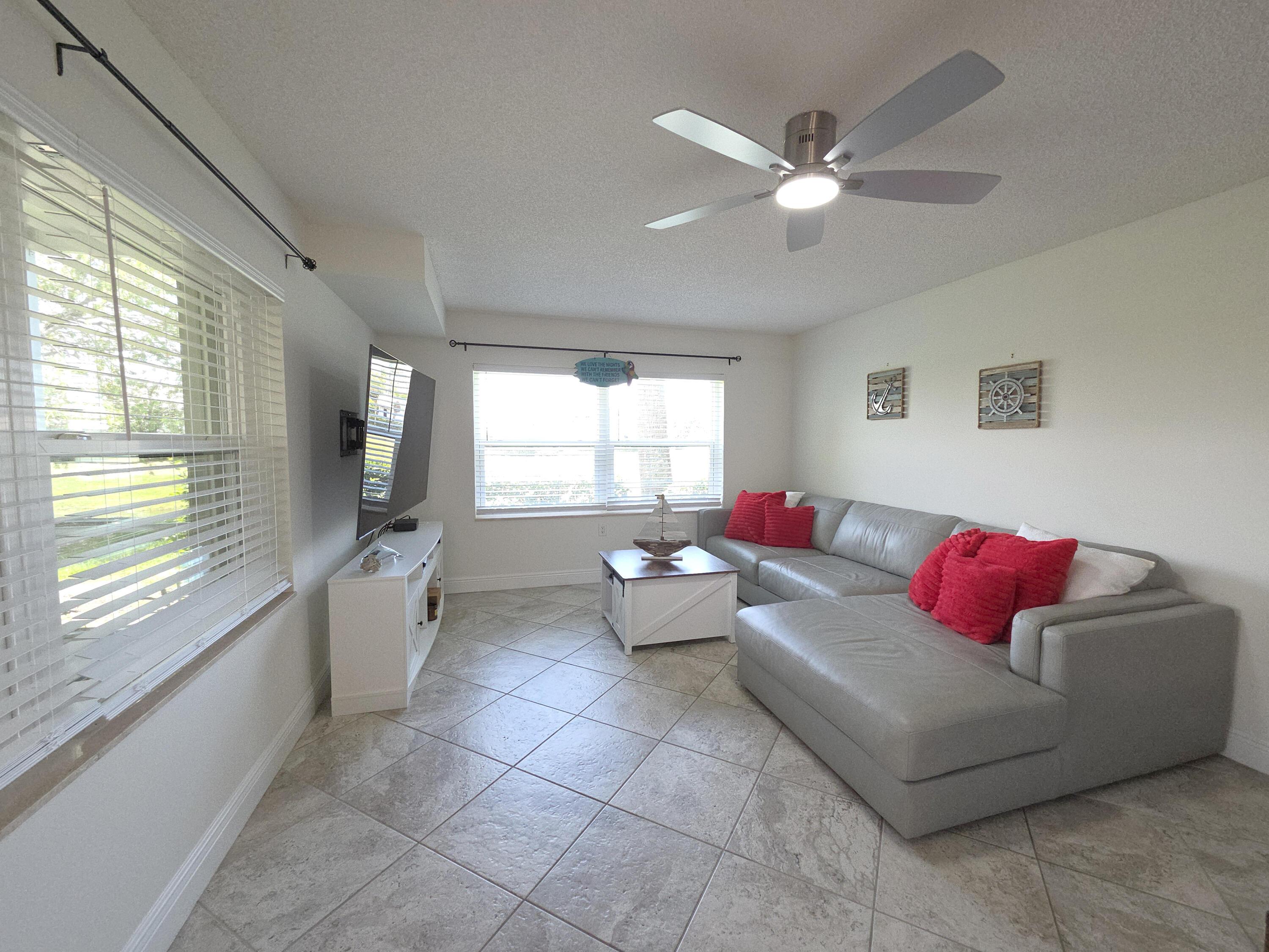 3391 SW Sunset Trace Circle, Palm City, FL 34990, Palm City - Photo 4