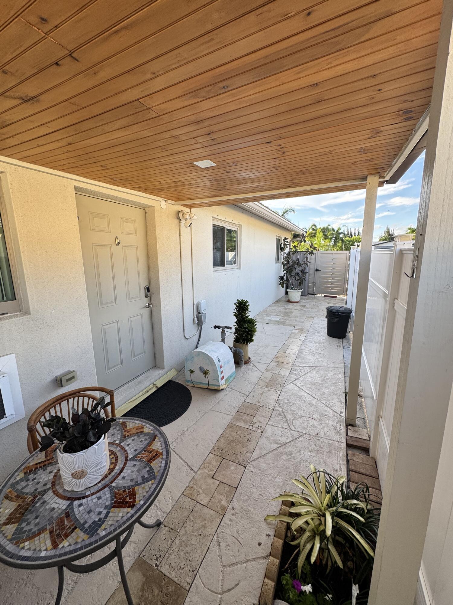 2664 Exuma Road, West Palm Beach, FL 33406, West Palm Beach - Photo 2