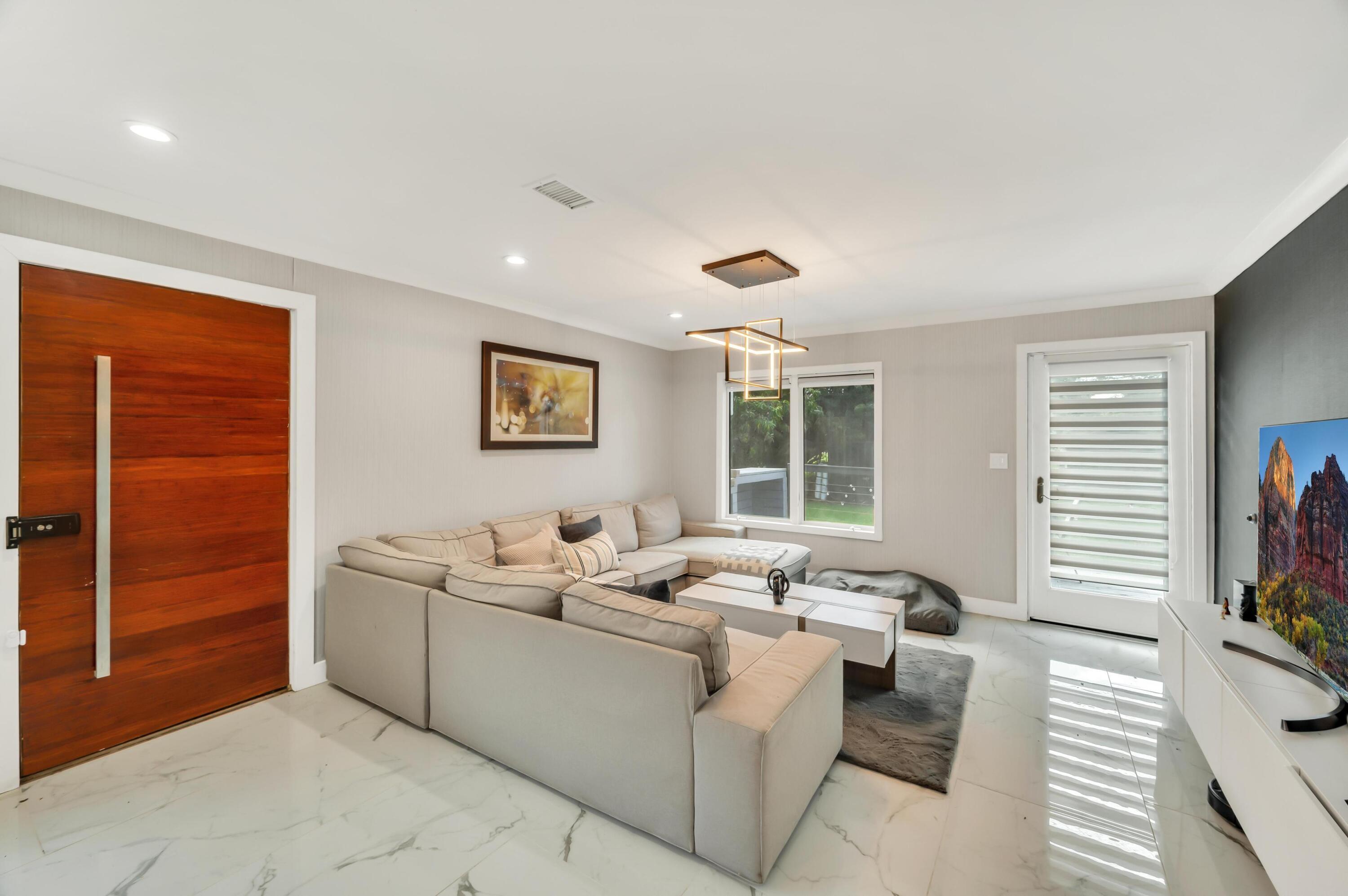 6320 86th Lane, Vero Beach, FL 32967, Vero Beach - Photo 2