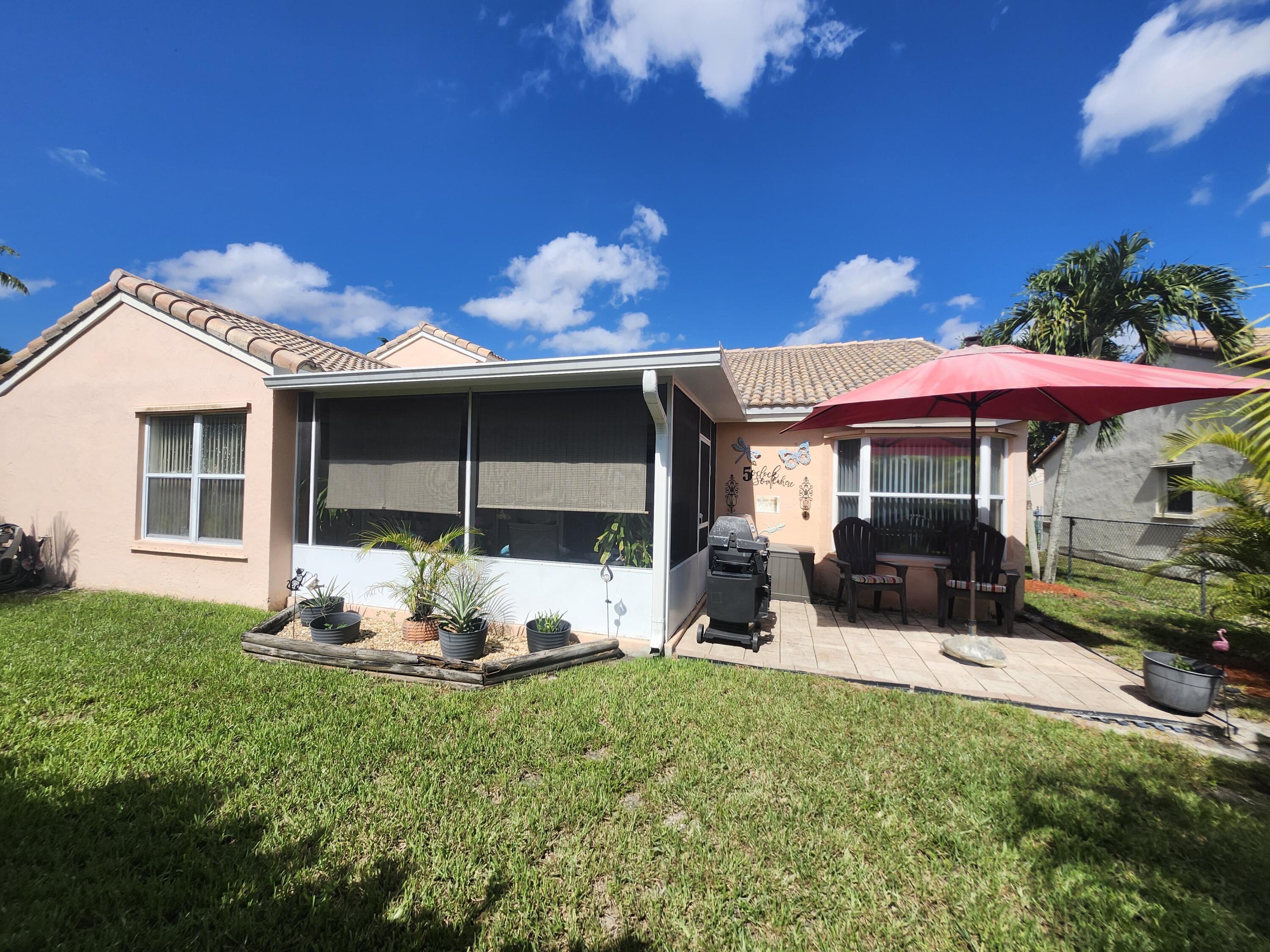 120 NW 189th Avenue, Pembroke Pines, FL 33029, Pembroke Pines - Photo 5