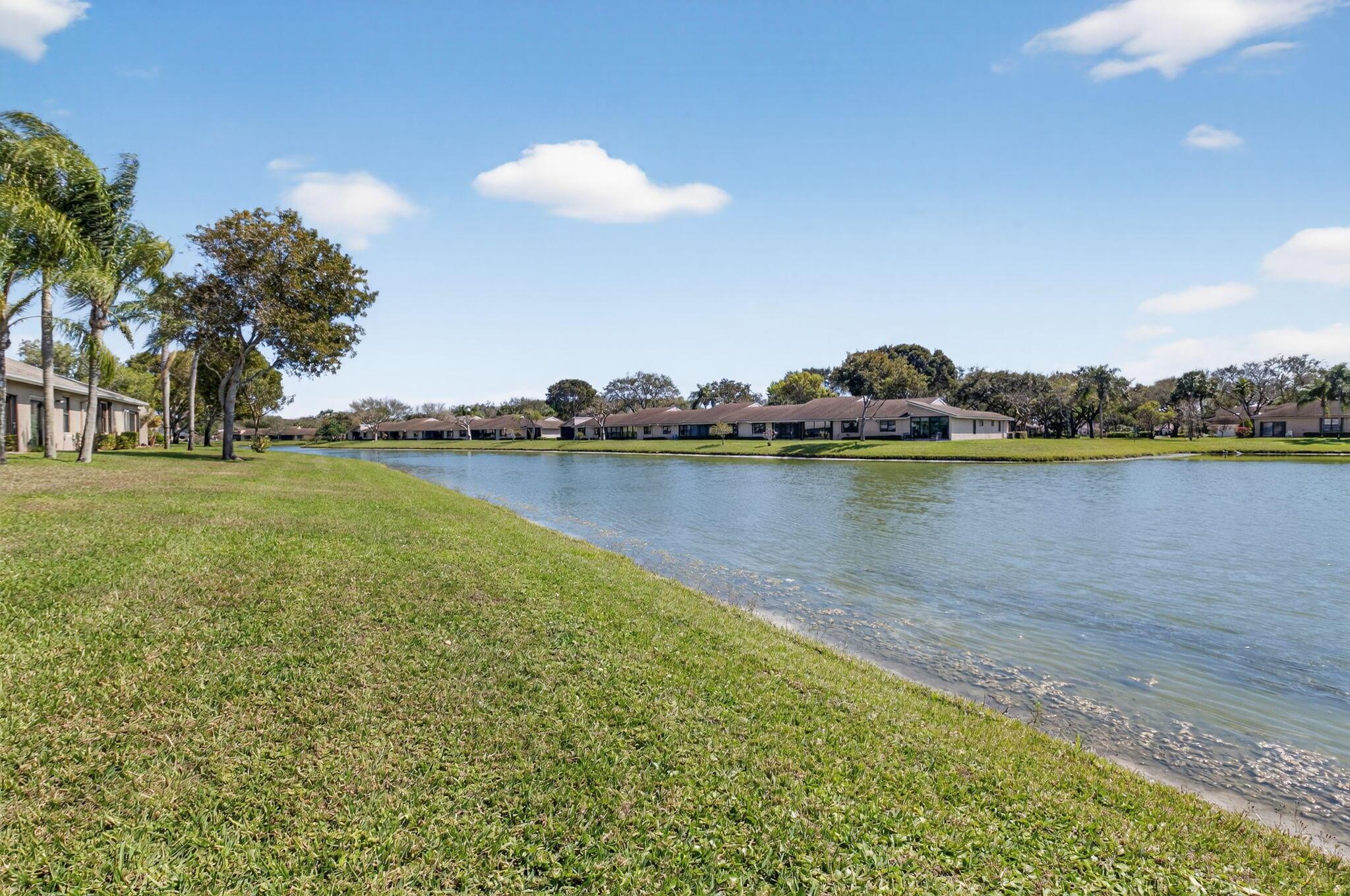 8350 Springlake Drive, Boca Raton, FL 33496, Boca Raton - Photo 2