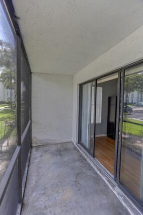 1010 Green Pine Boulevard E1, West Palm Beach, FL 33409, West Palm Beach - Photo 2