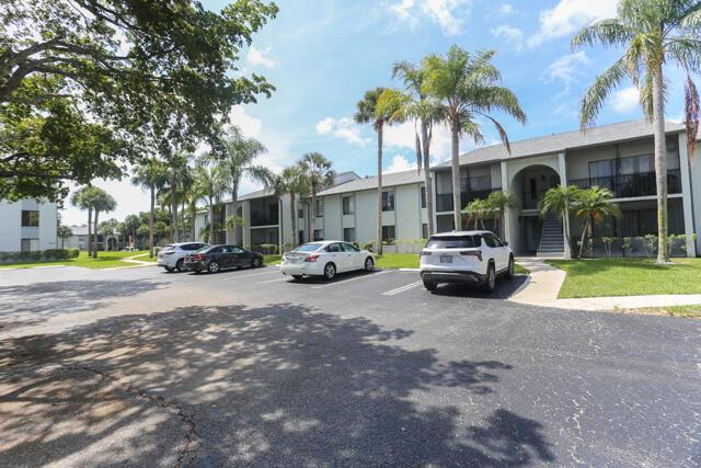 1010 Green Pine Boulevard E1, West Palm Beach, FL 33409, West Palm Beach - Photo 3