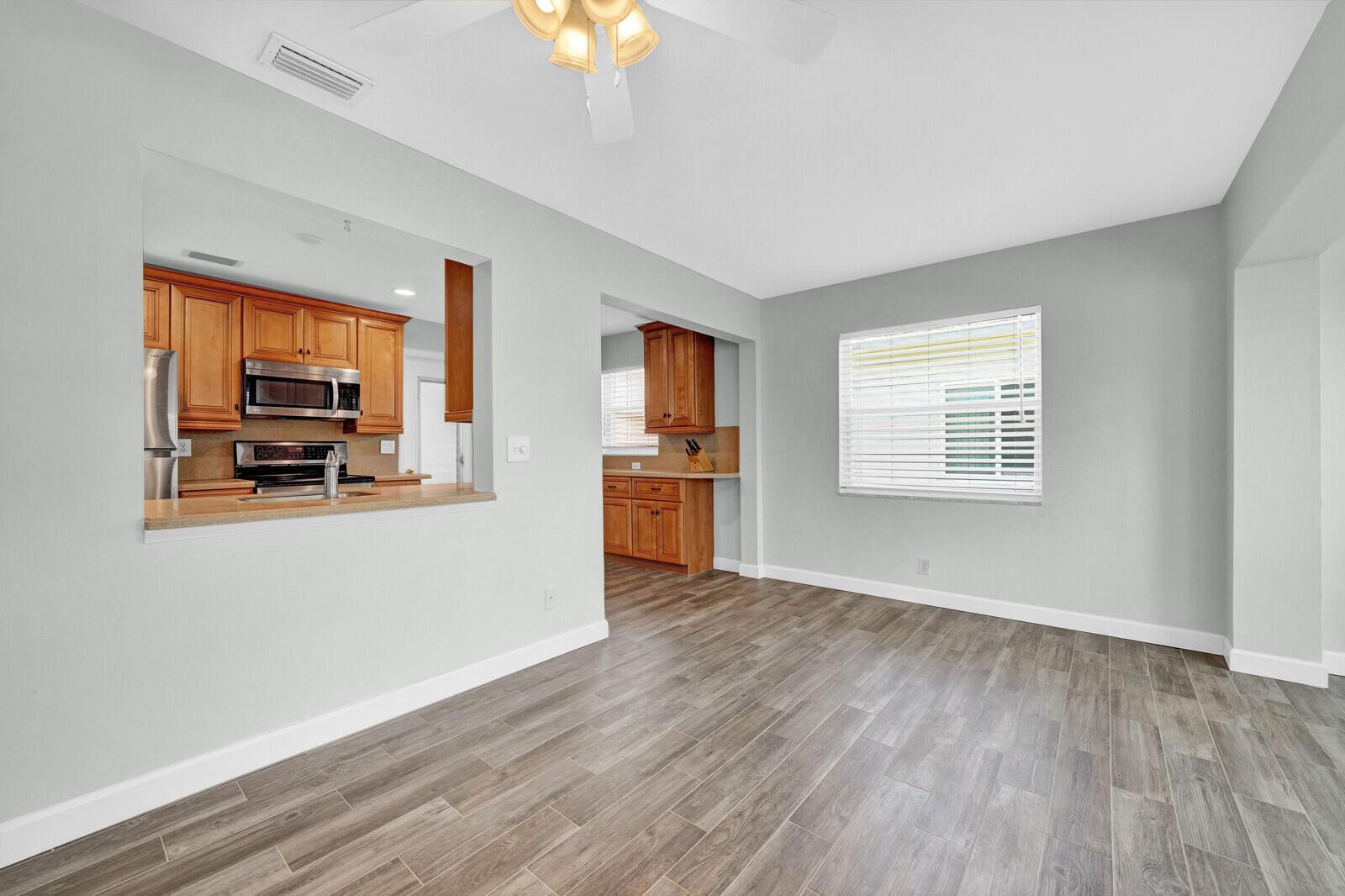 714 SW 16th Street, Boynton Beach, FL 33426, Boynton Beach - Photo 4