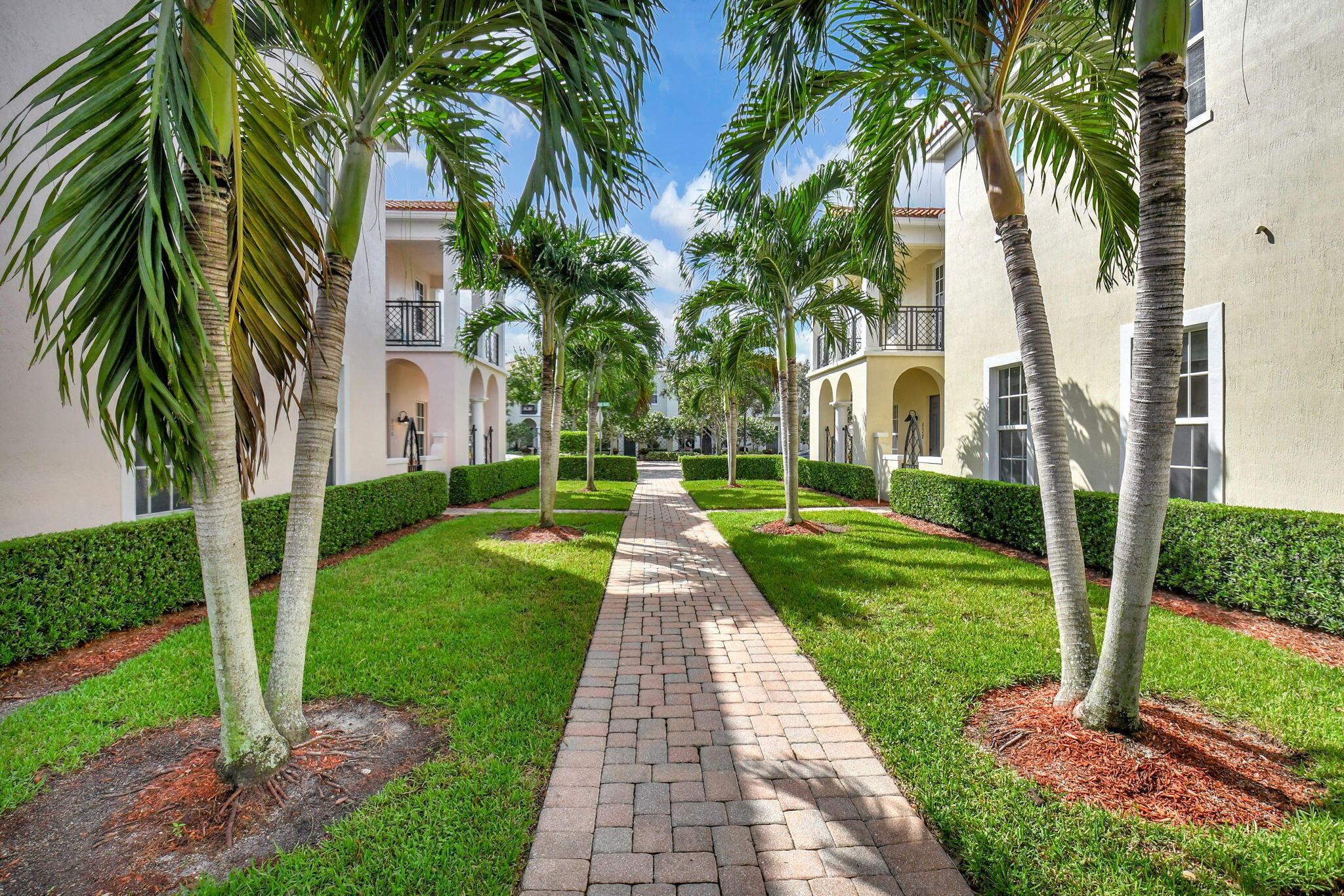 838 NW 83rd Lane, Boca Raton, FL 33487, Boca Raton - Photo 4