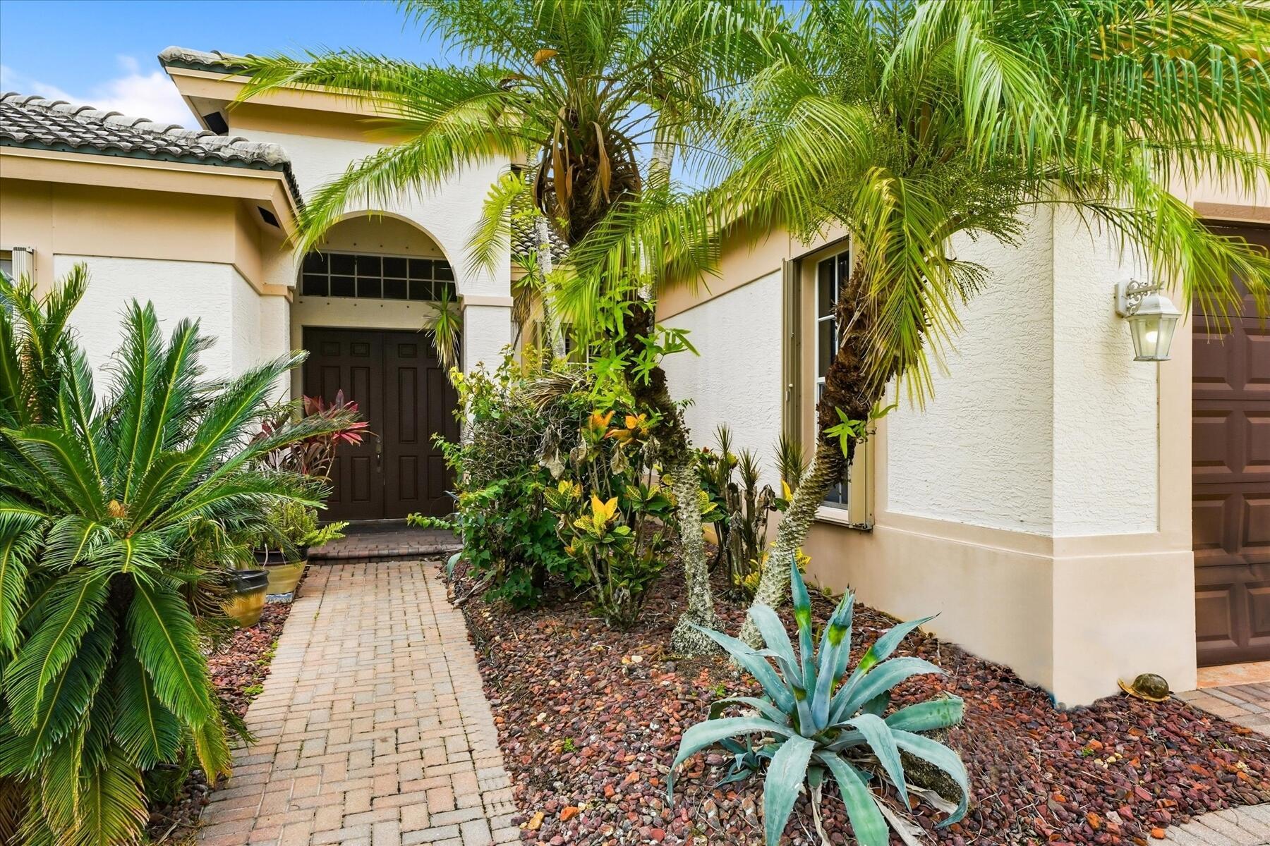 970 Amethyst Drive, Vero Beach, FL 32968, Vero Beach - Photo 2