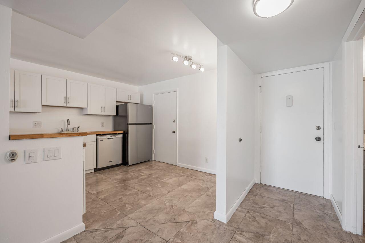 22605 SW 66th Avenue 206, Boca Raton, FL 33428, Boca Raton - Photo 4