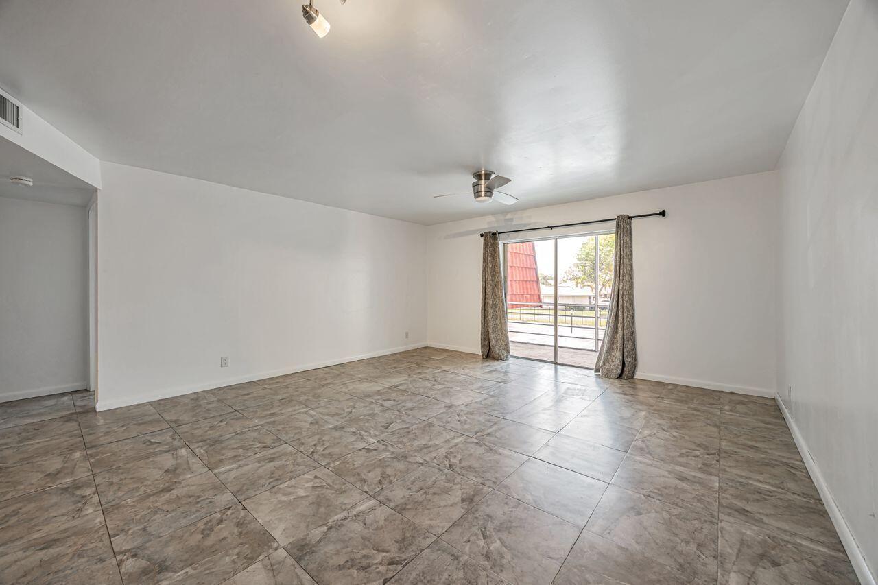 22605 SW 66th Avenue 206, Boca Raton, FL 33428, Boca Raton - Photo 5