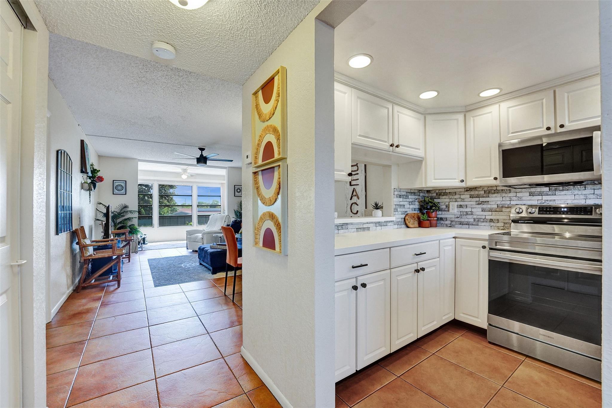 6570 Royal Palm Boulevard 210j, Margate, FL 33063, Margate - Photo 4