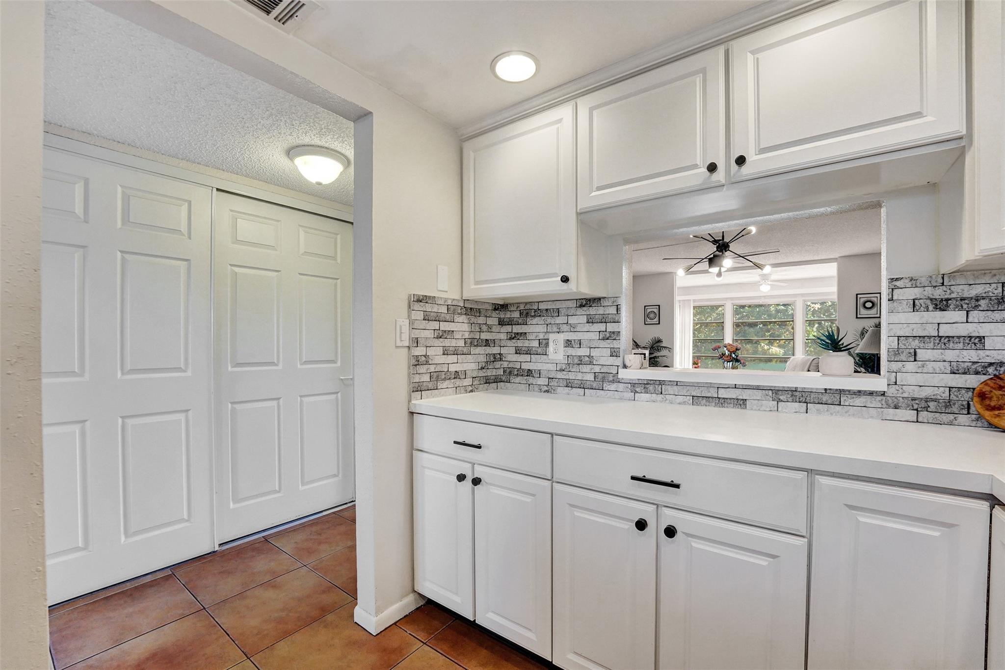 6570 Royal Palm Boulevard 210j, Margate, FL 33063, Margate - Photo 5