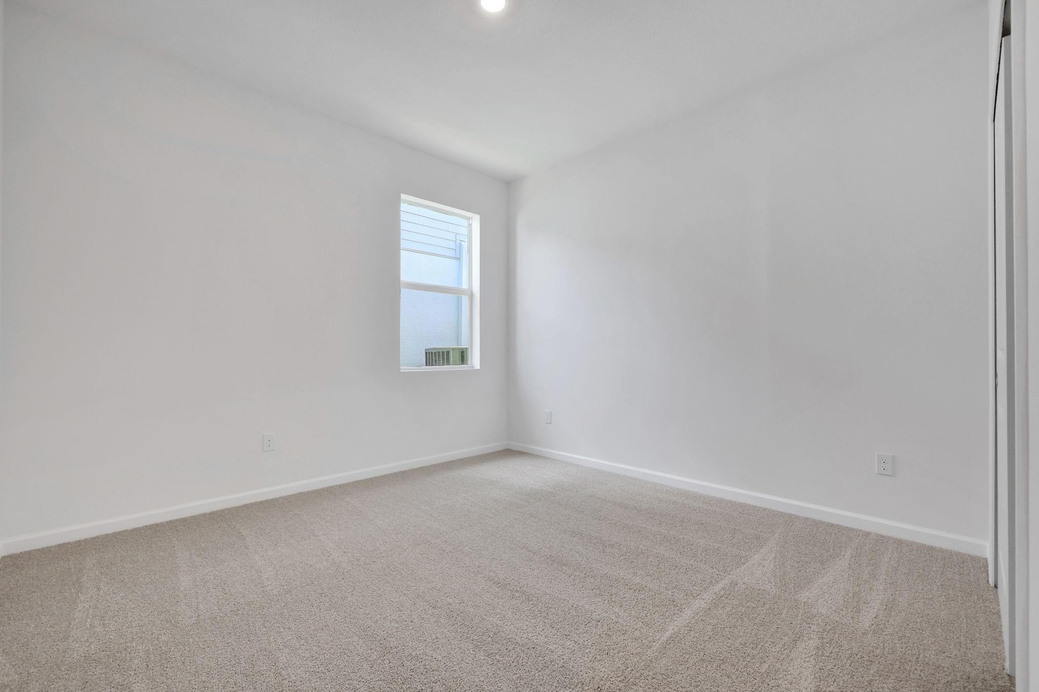 10724 NW Suncrest Lp, Port St. Lucie, FL 34987, Port St. Lucie - Photo 4