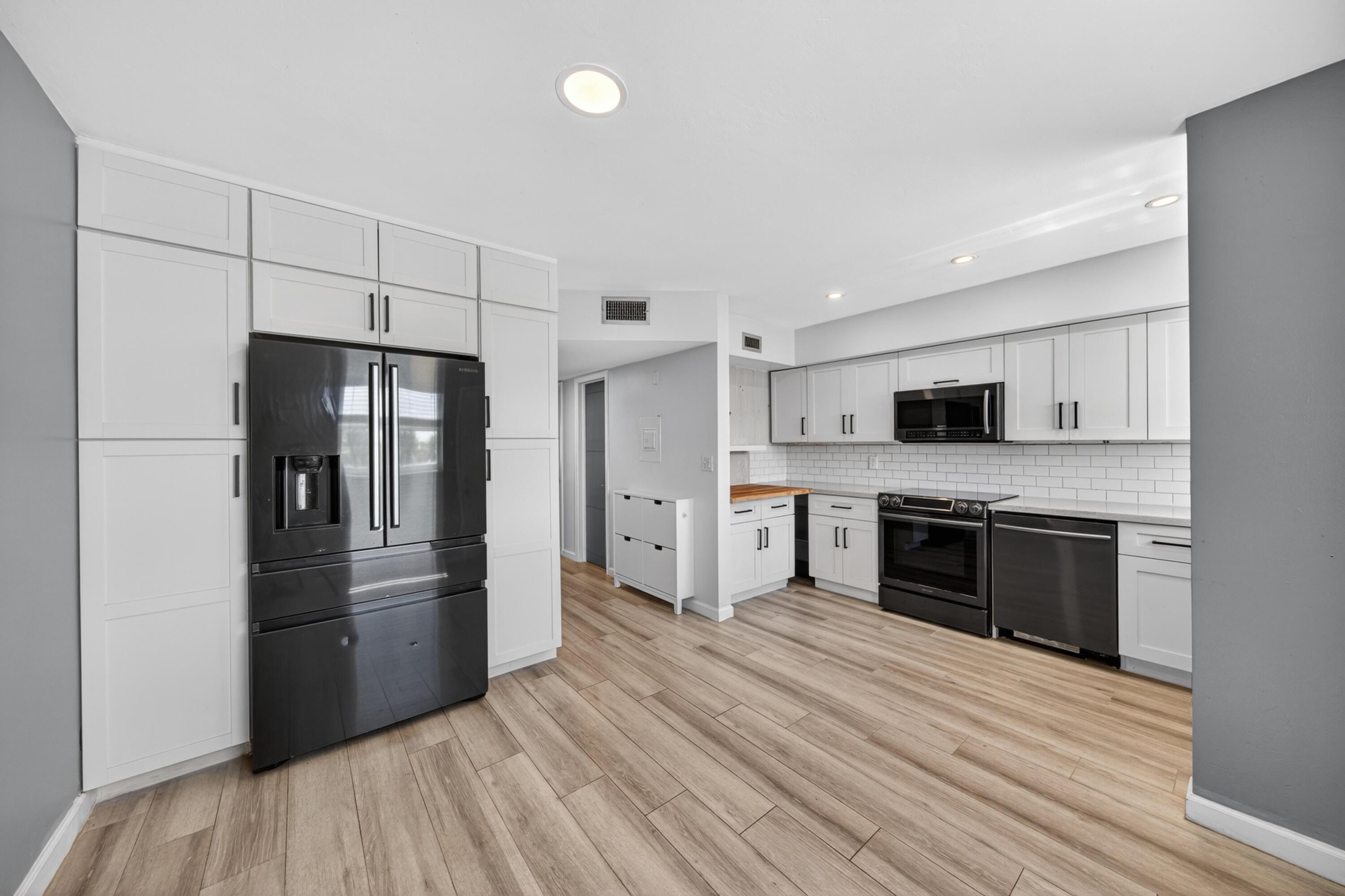 505 NE 20th Avenue 209, Deerfield Beach, FL 33441, Deerfield Beach - Photo 5