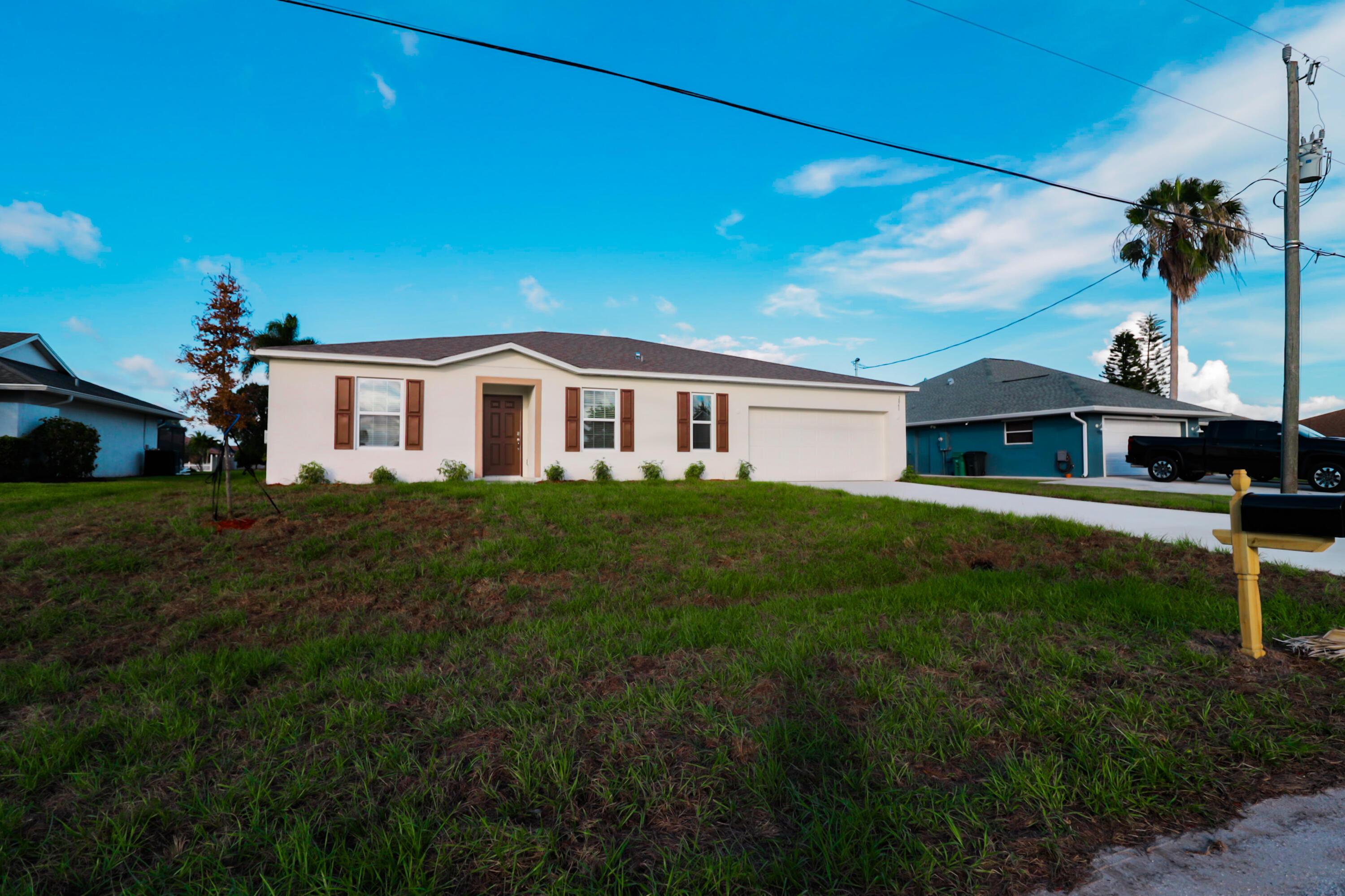 2061 SE Mantua Street, Port St. Lucie, FL 34952, Port St. Lucie - Photo 2