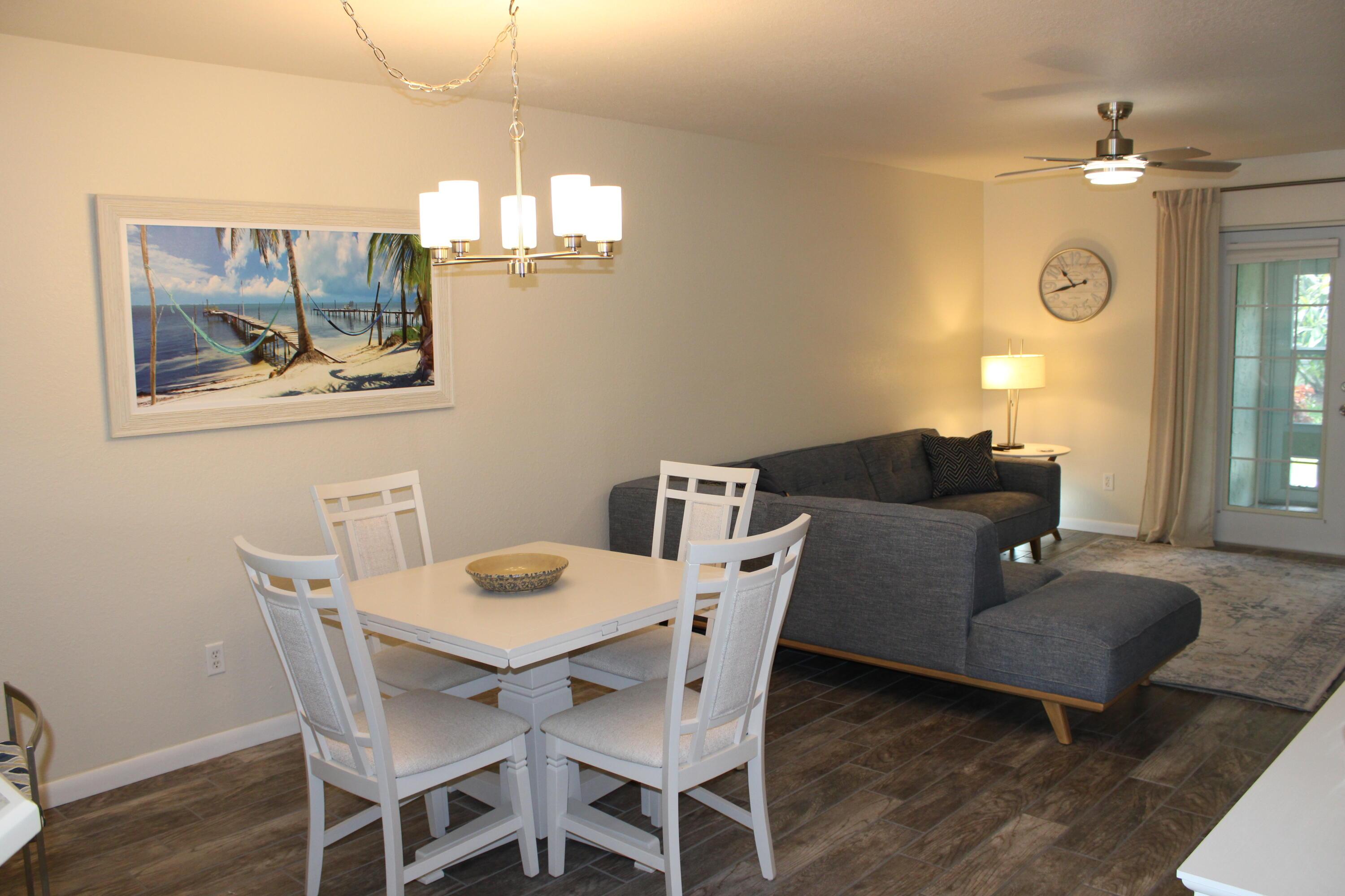 1181 Carlton Court 106, Fort Pierce, FL 34949, Fort Pierce - Photo 3
