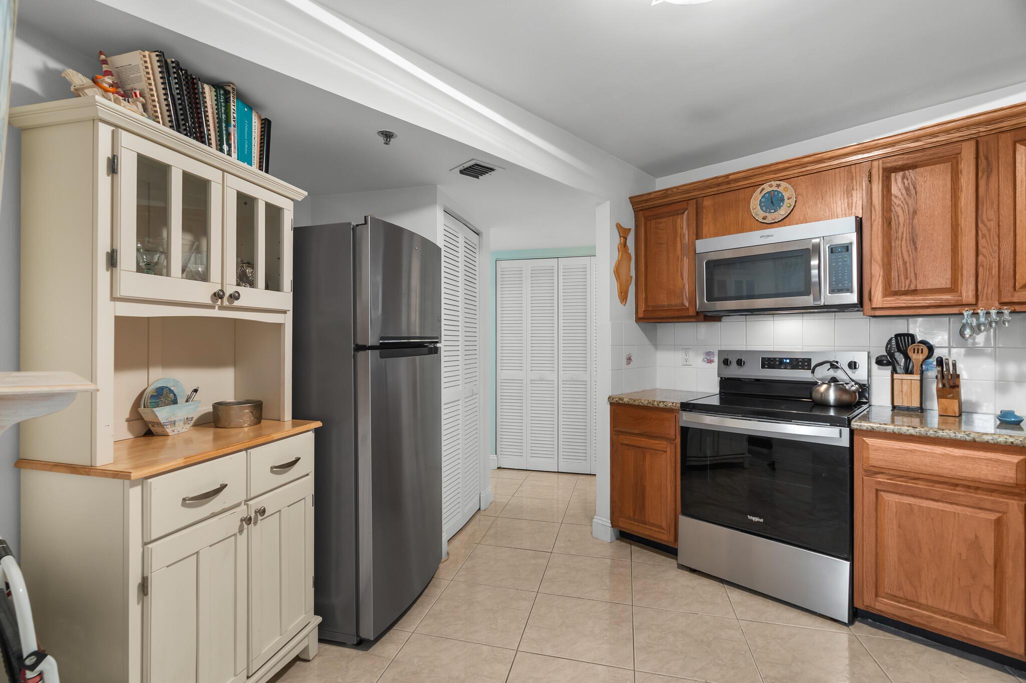 1361 S Ocean Boulevard 303, Pompano Beach, FL 33062, Pompano Beach