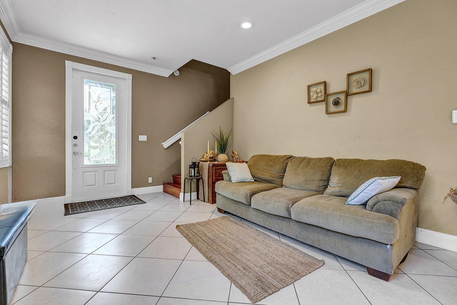 8020 NW 70th Avenue, Parkland, FL 33067, Parkland - Photo 5