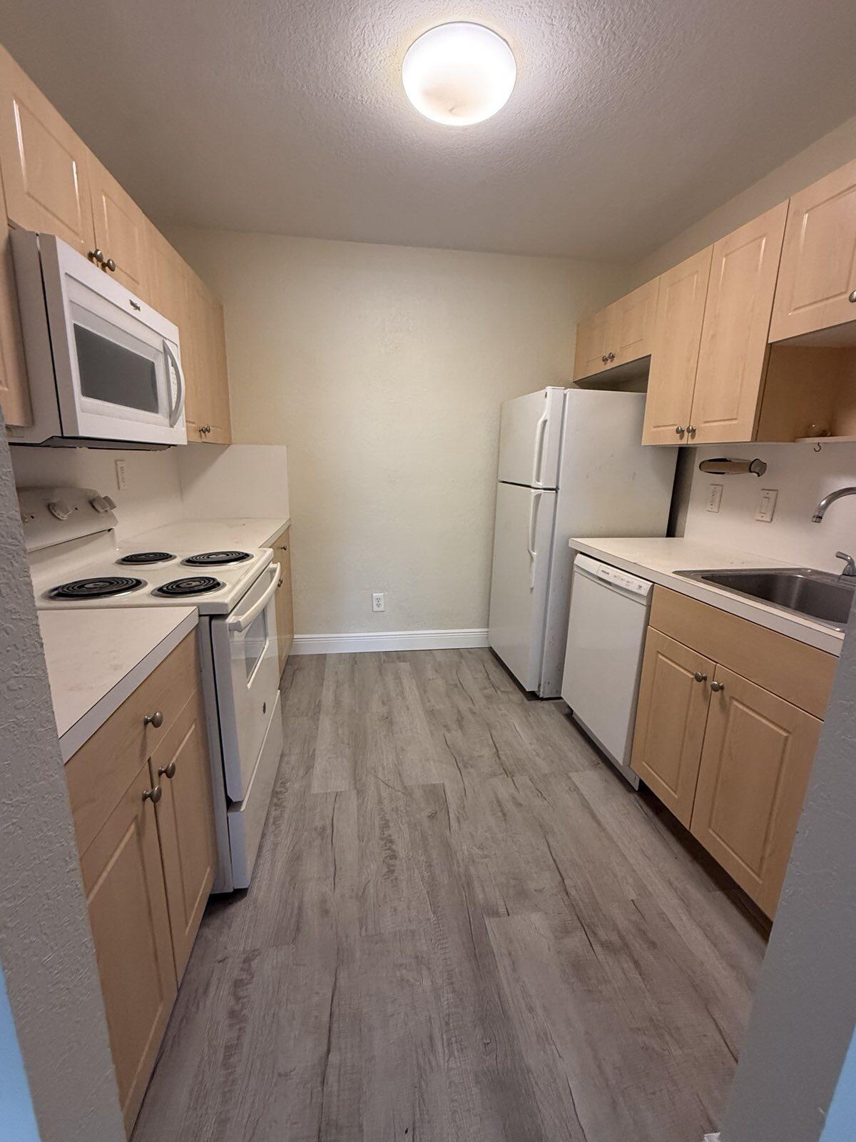 760 SE 2nd Avenue D112, Deerfield Beach, FL 33441, Deerfield Beach - Photo 3