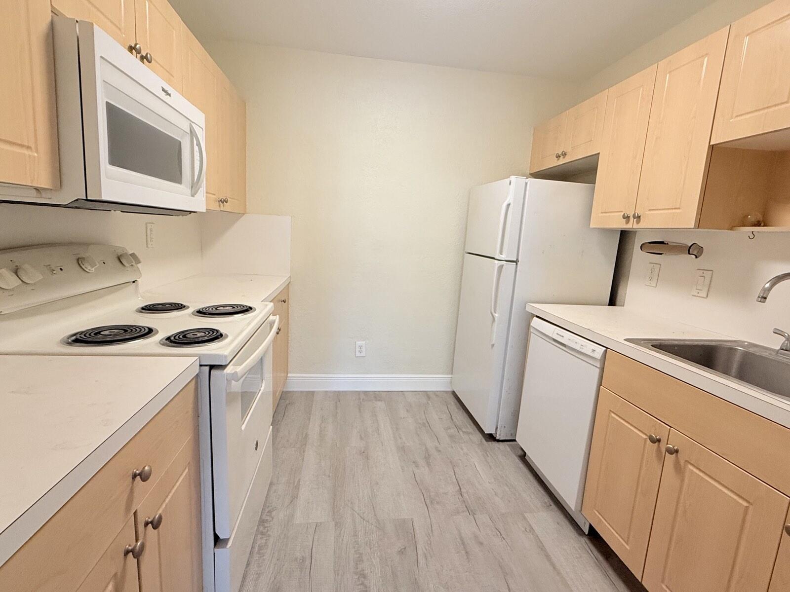 760 SE 2nd Avenue D112, Deerfield Beach, FL 33441, Deerfield Beach - Photo 4