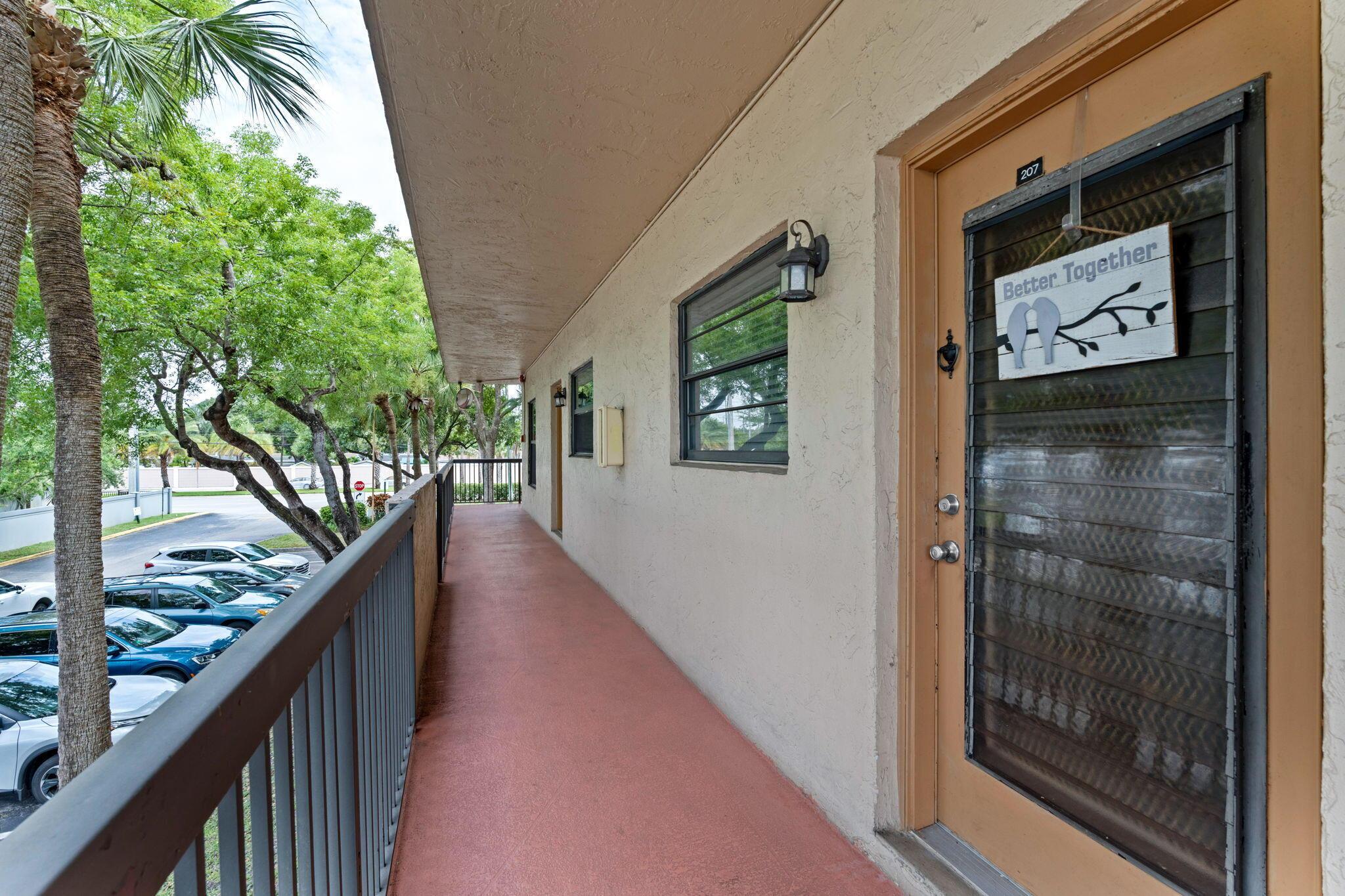 6095 N Sabal Palm Boulevard 207, Tamarac, FL 33319, Tamarac