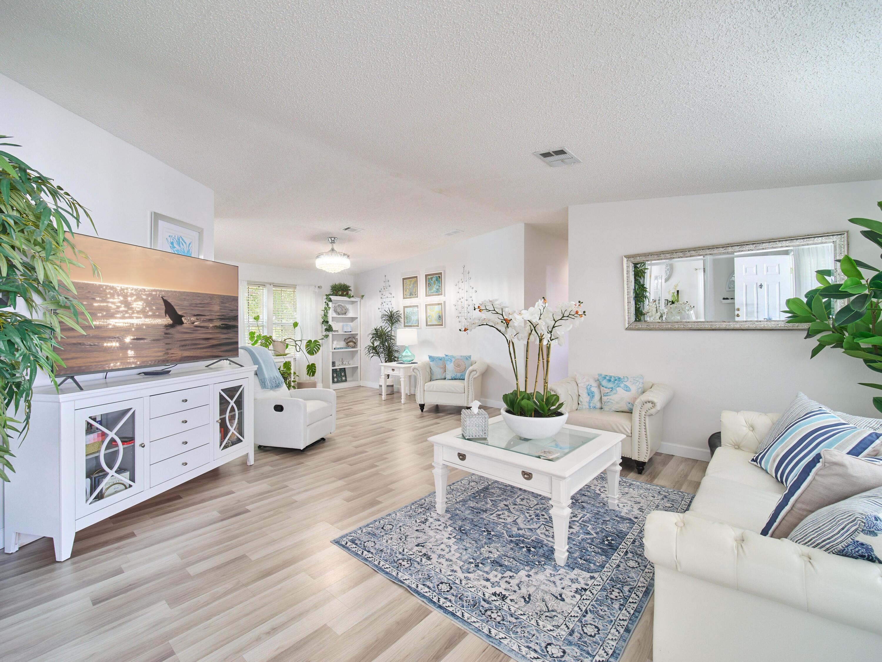 8126 Meadowlark Lane, Port St. Lucie, FL 34952, Port St. Lucie - Photo 4