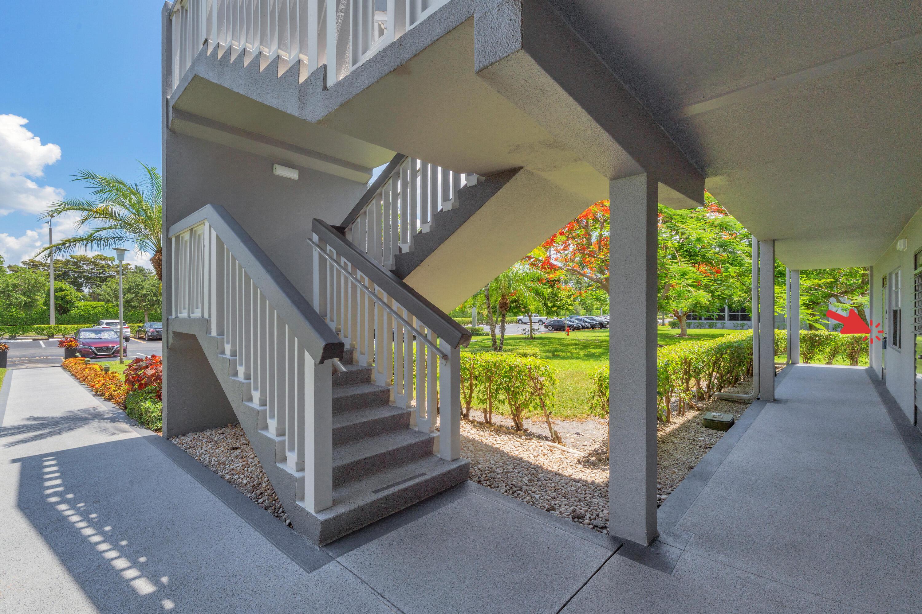 169 Suffolk E, Boca Raton, FL 33434, Boca Raton - Photo 3