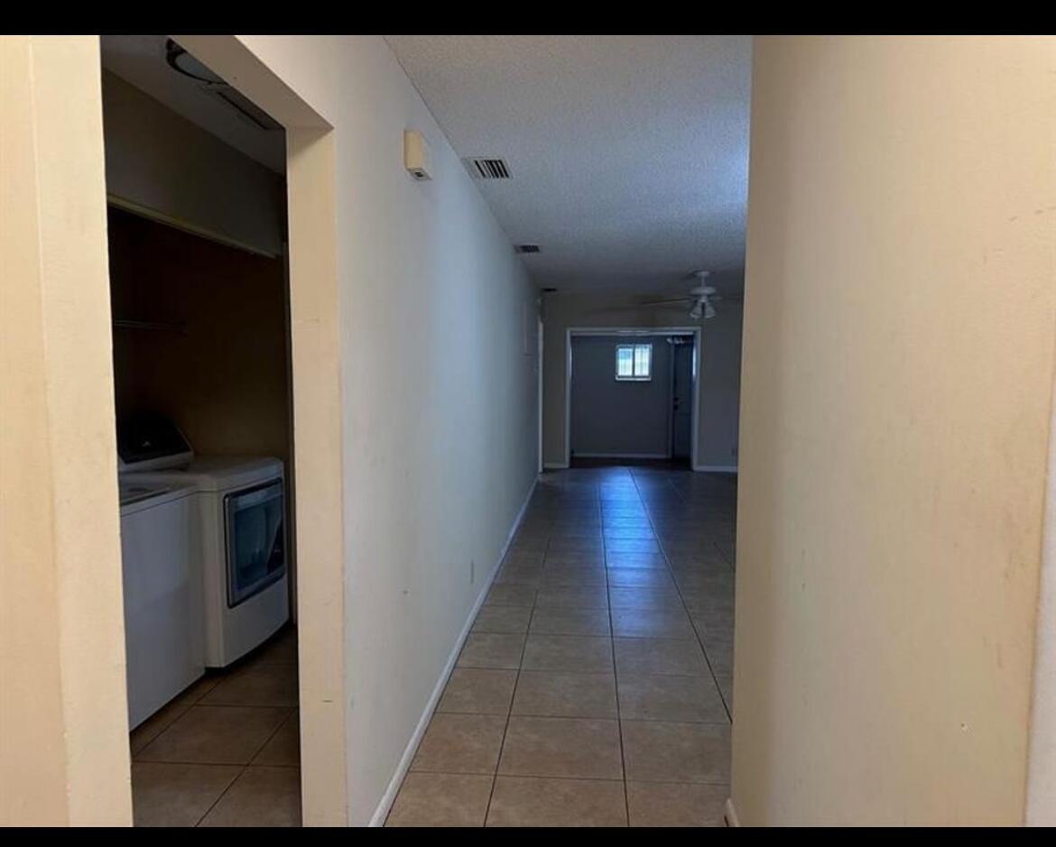 8682 Satalite Terrace, West Palm Beach, FL 33403, West Palm Beach - Photo 4