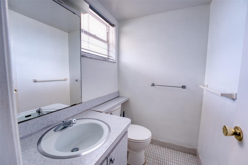 4700 Washington Street 105, Hollywood, FL 33021, Hollywood - Photo 2