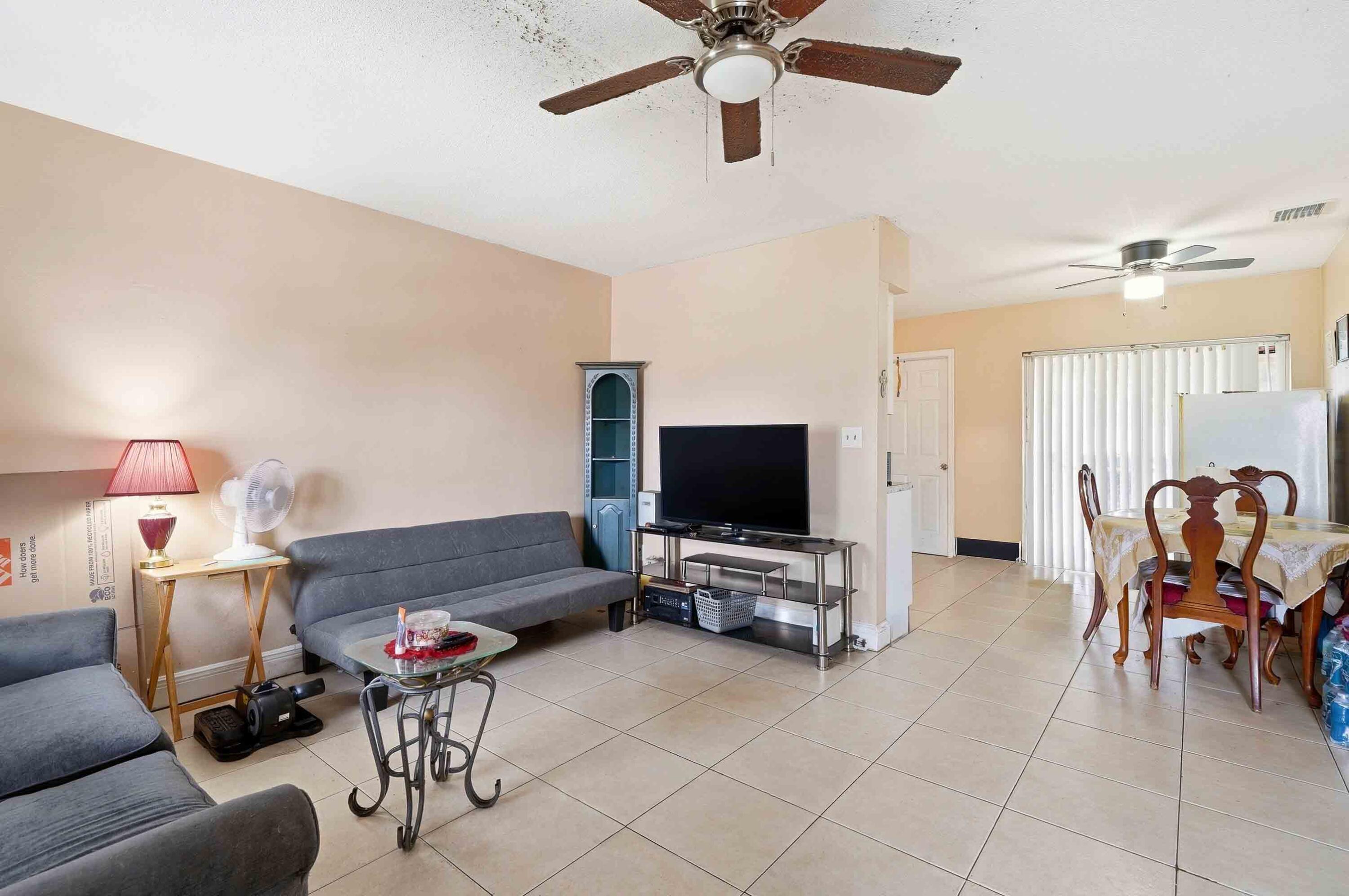 6871 SW 16th Court, North Lauderdale, FL 33068, North Lauderdale - Photo 4