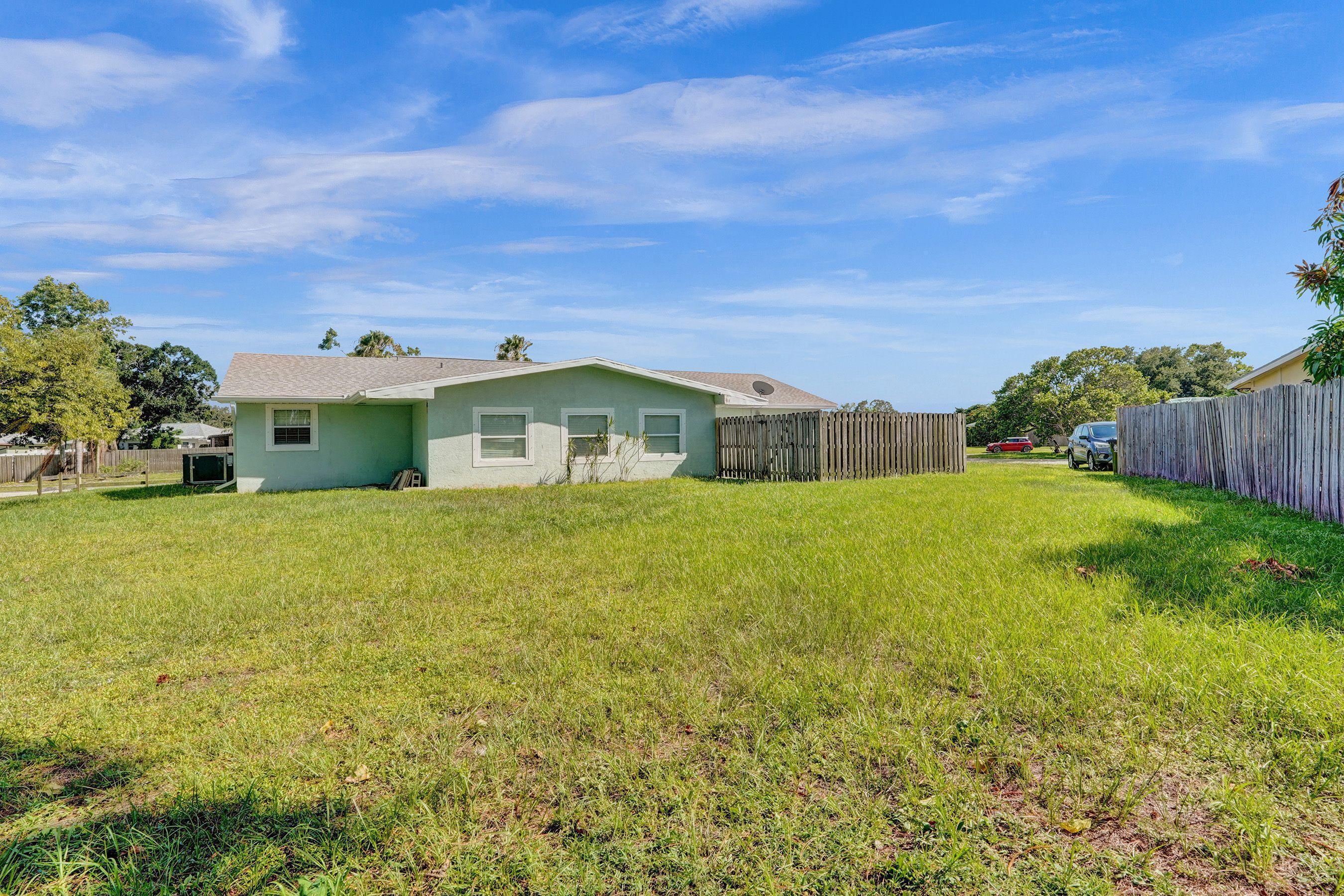 303 NE Solida Circle, Port St. Lucie, FL 34983, Port St. Lucie - Photo 3