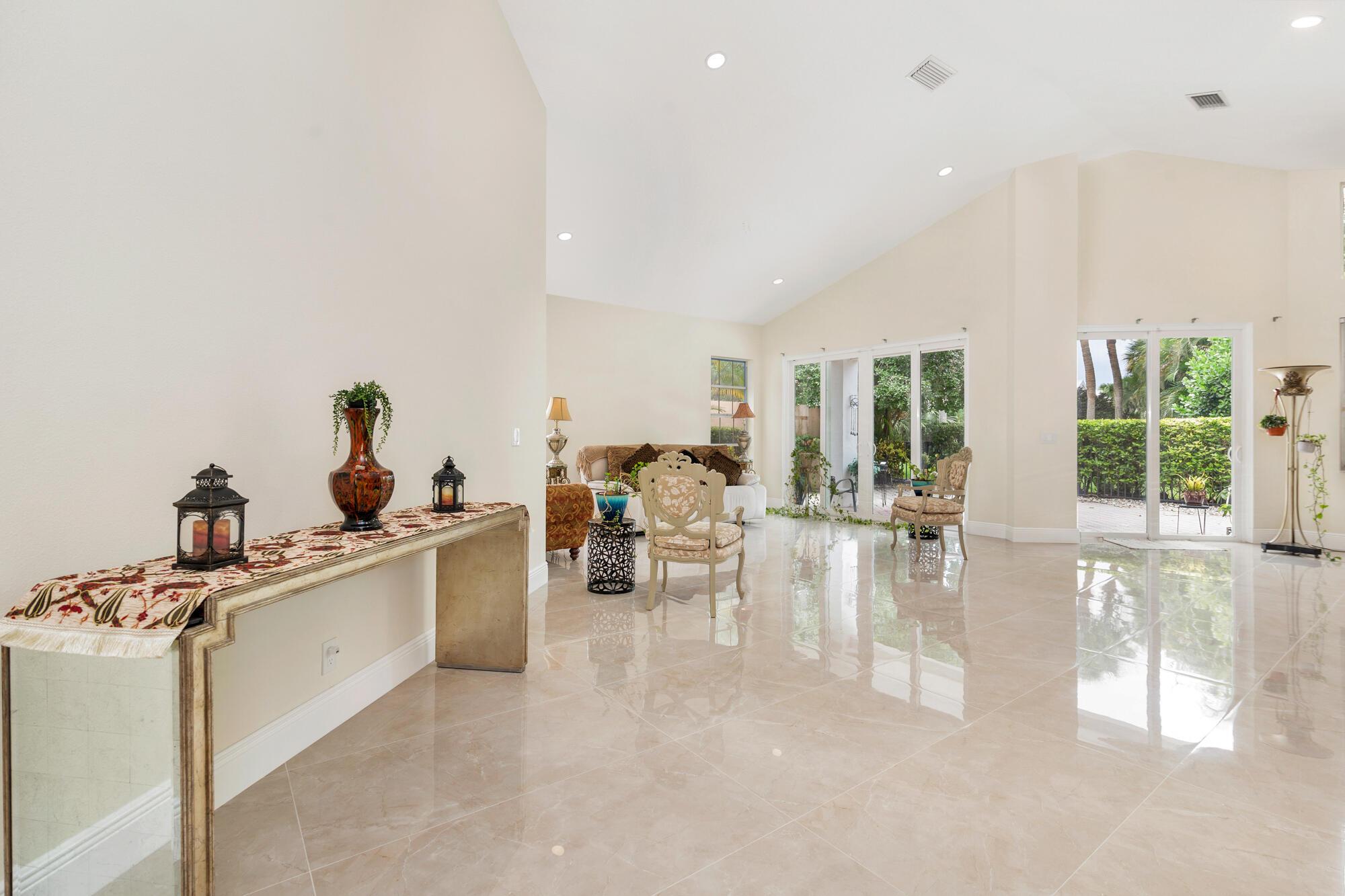 999 Lytham Court, West Palm Beach, FL 33411, West Palm Beach - Photo 3