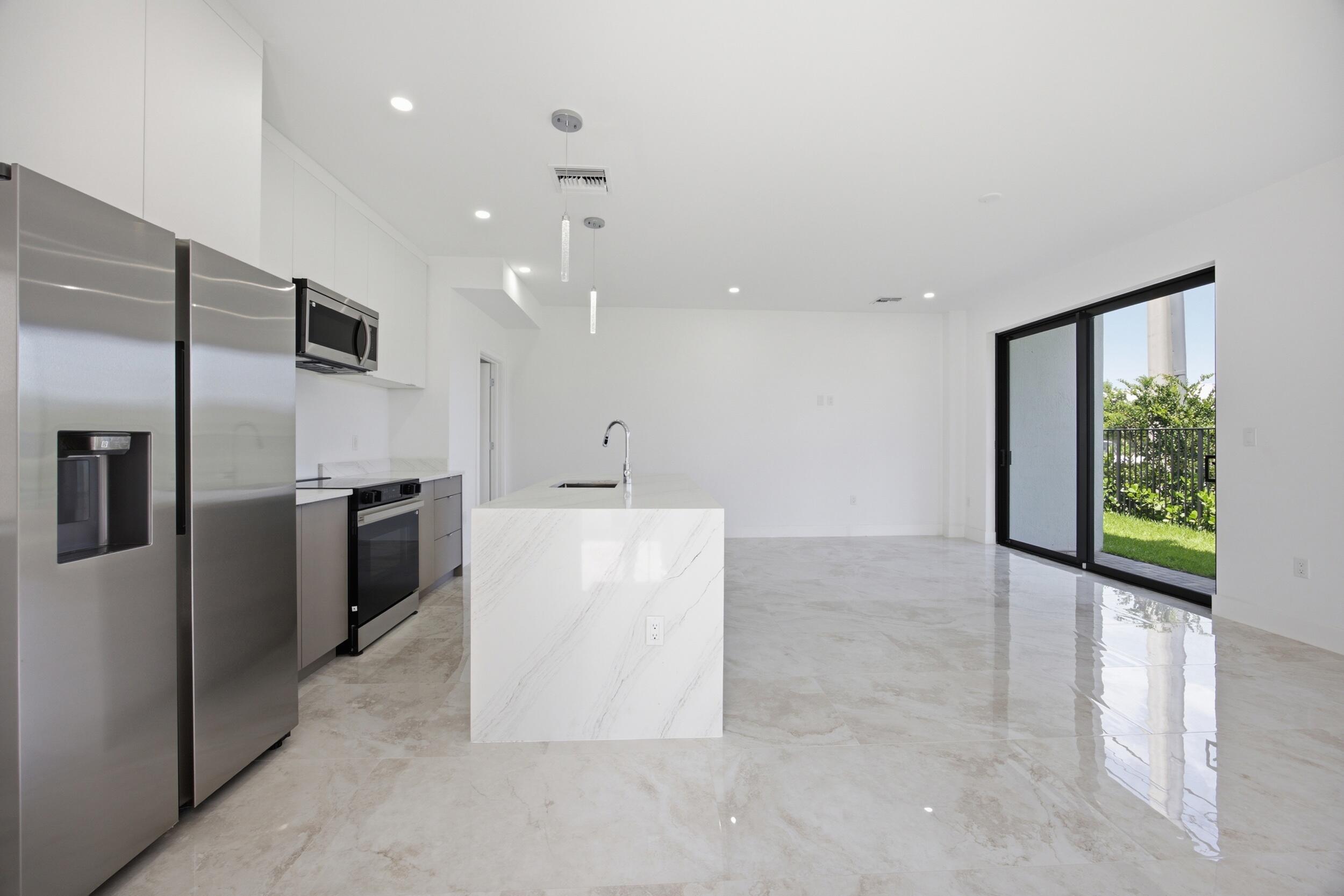1542 NW 1st Avenue, Pompano Beach, FL 33060, Pompano Beach - Photo 3