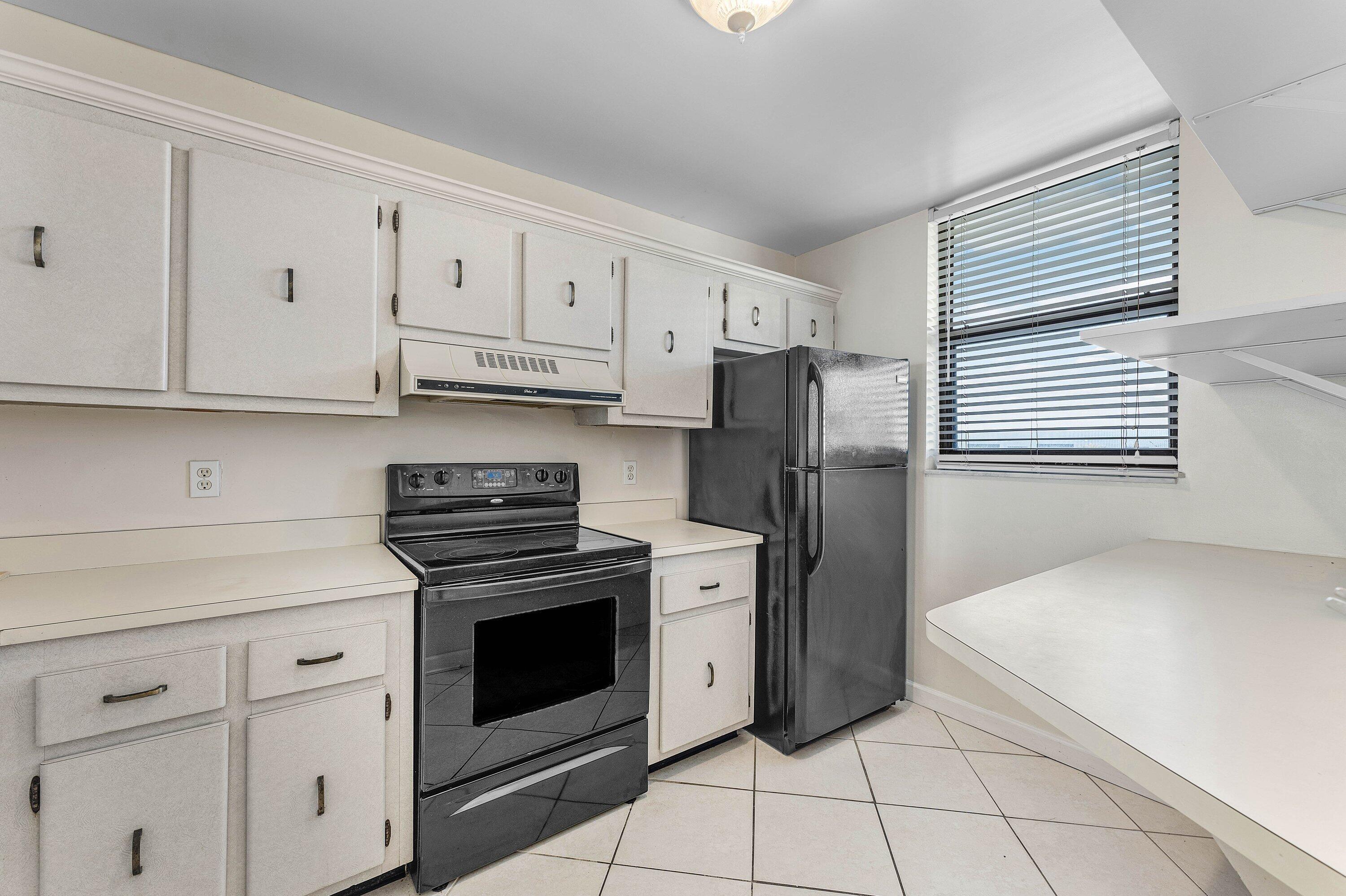 3545 S Ocean Boulevard 405, South Palm Beach, FL 33480, South Palm Beach - Photo 4
