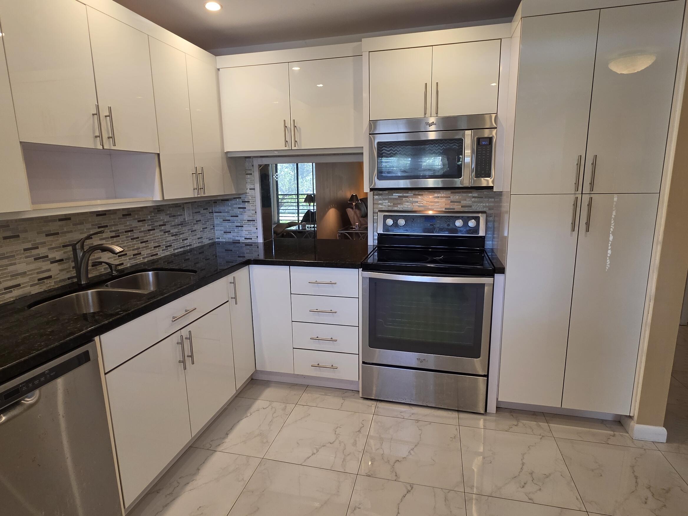 6090 N Sabal Palm Boulevard 209, Tamarac, FL 33319, Tamarac
