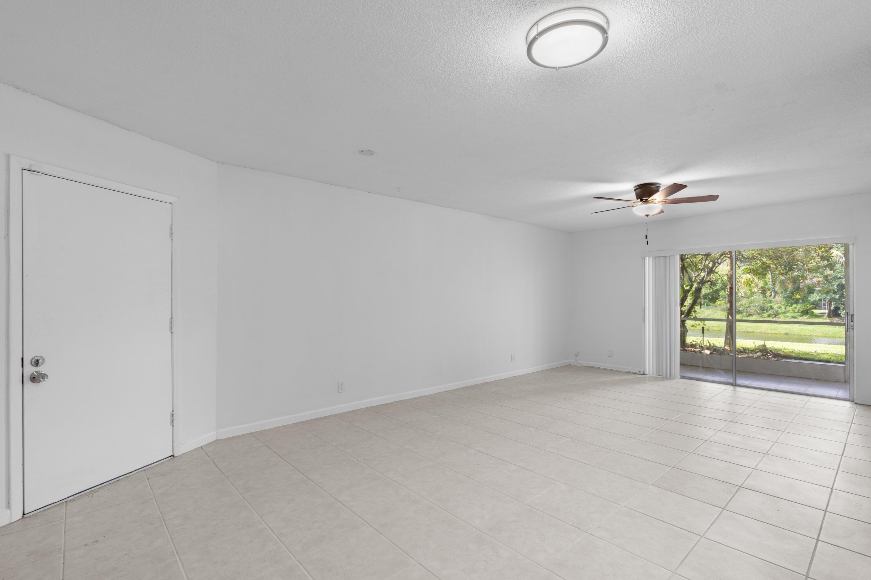 10693 N Military Trail 7, West Palm Beach, FL 33410, West Palm Beach - Photo 2