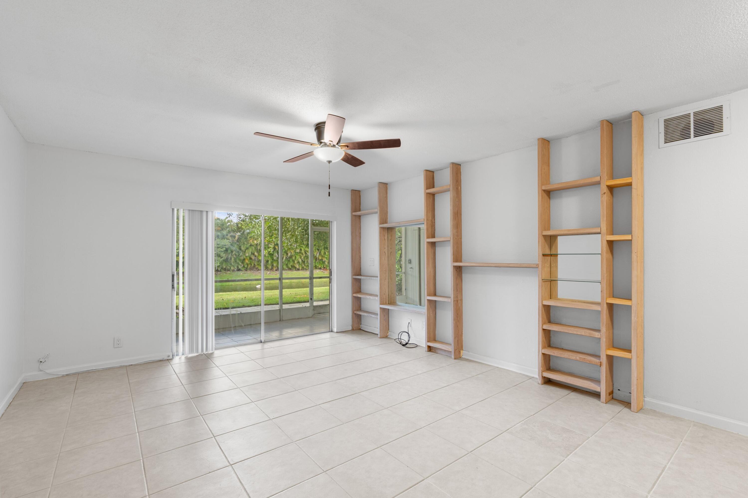 10693 N Military Trail 7, West Palm Beach, FL 33410, West Palm Beach - Photo 4