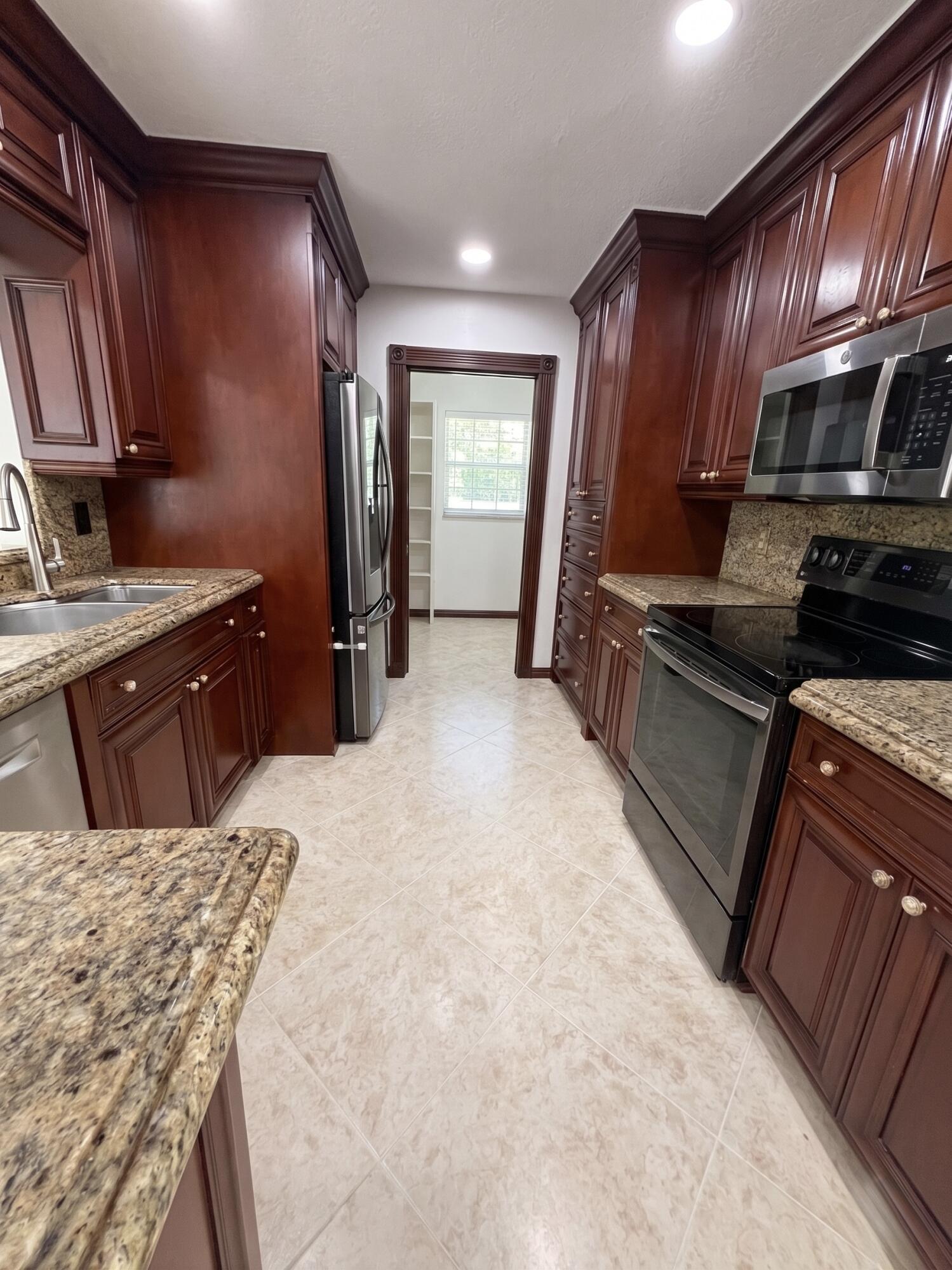 9585 Affirmed Lane, Boca Raton, FL 33496, Boca Raton - Photo 4