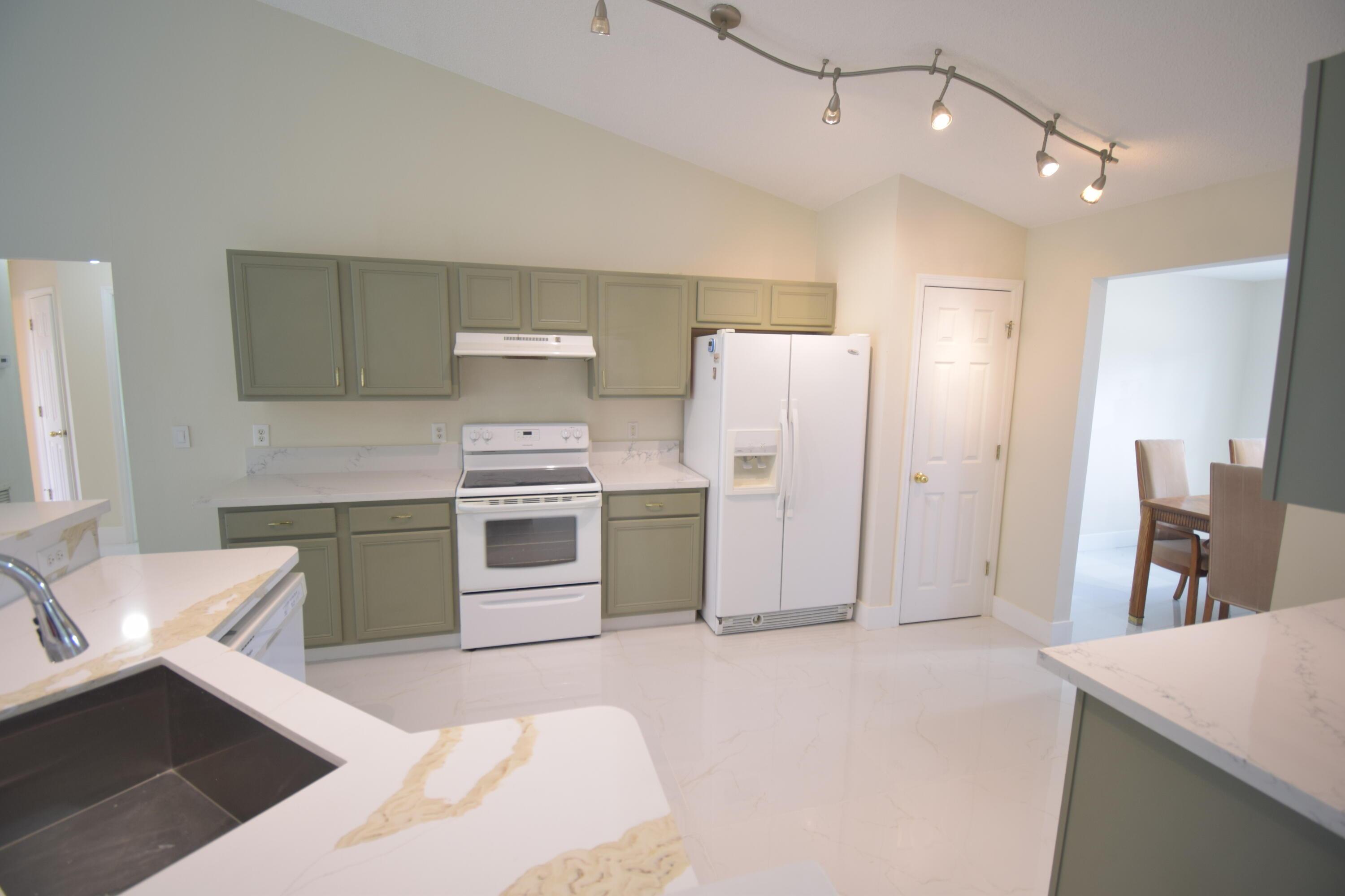 2198 SW Cameo Boulevard, Port St. Lucie, FL 34953, Port St. Lucie - Photo 5