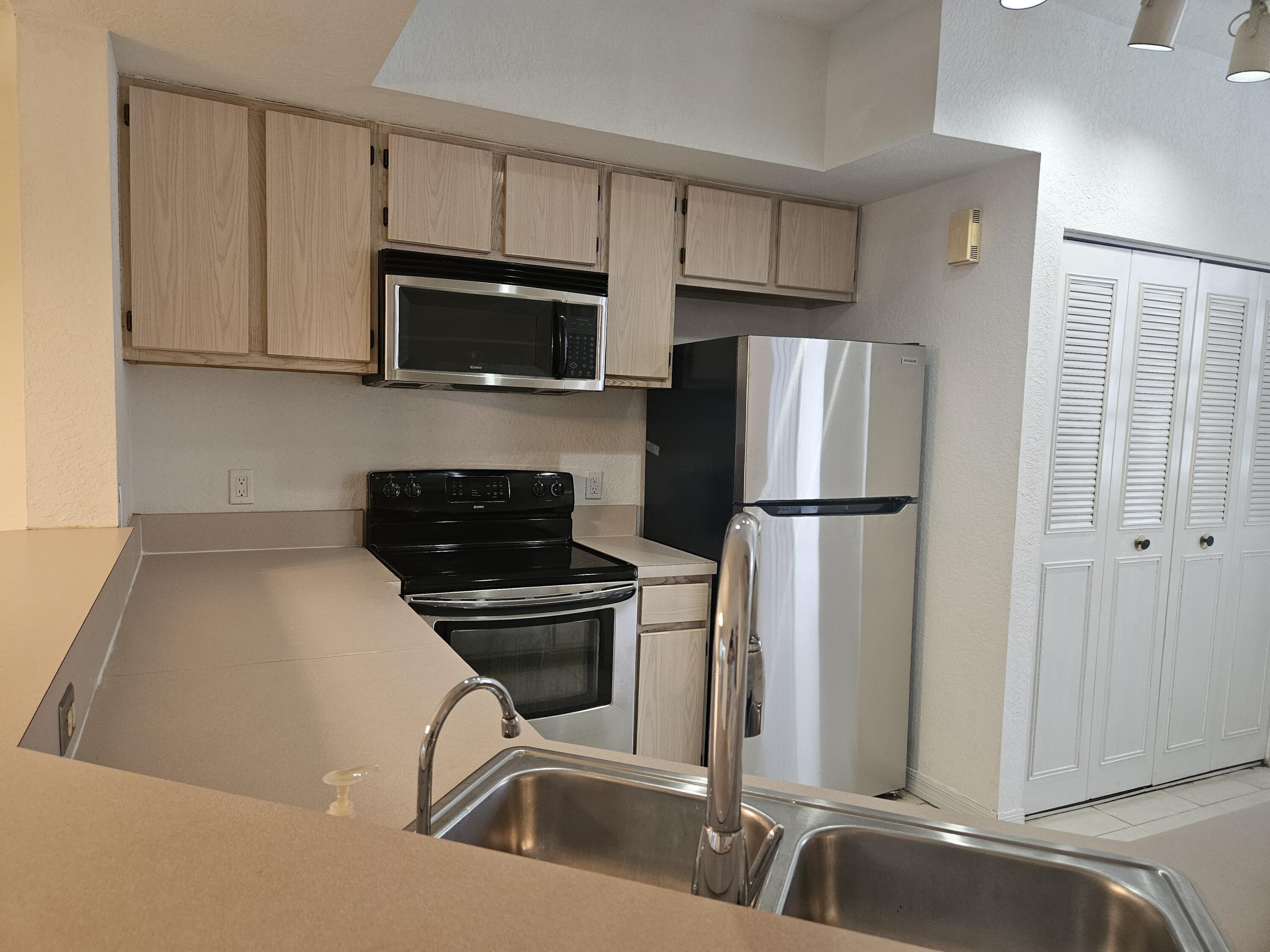 781 SW 148th Avenue 1511, Sunrise, FL 33325, Sunrise - Photo 5