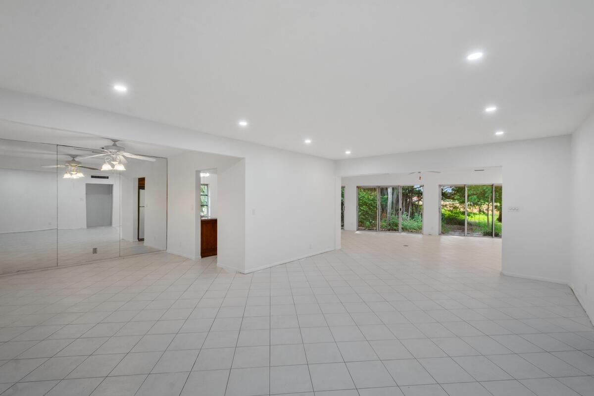 4704 Queen Palm Lane, Tamarac, FL 33319, Tamarac - Photo 5