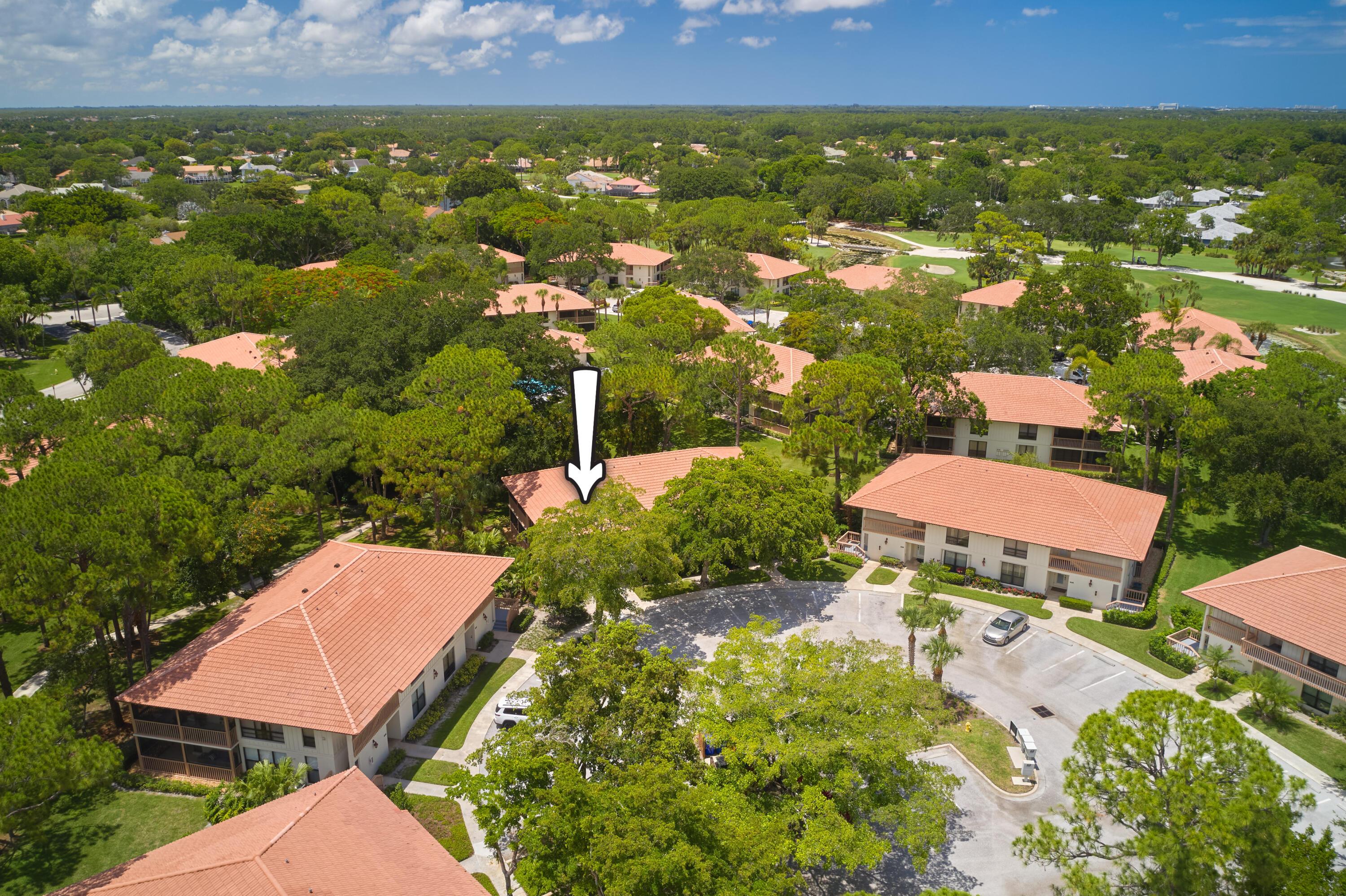 563 Brackenwood Place, Palm Beach Gardens, FL 33418, Palm Beach Gardens - Photo 2
