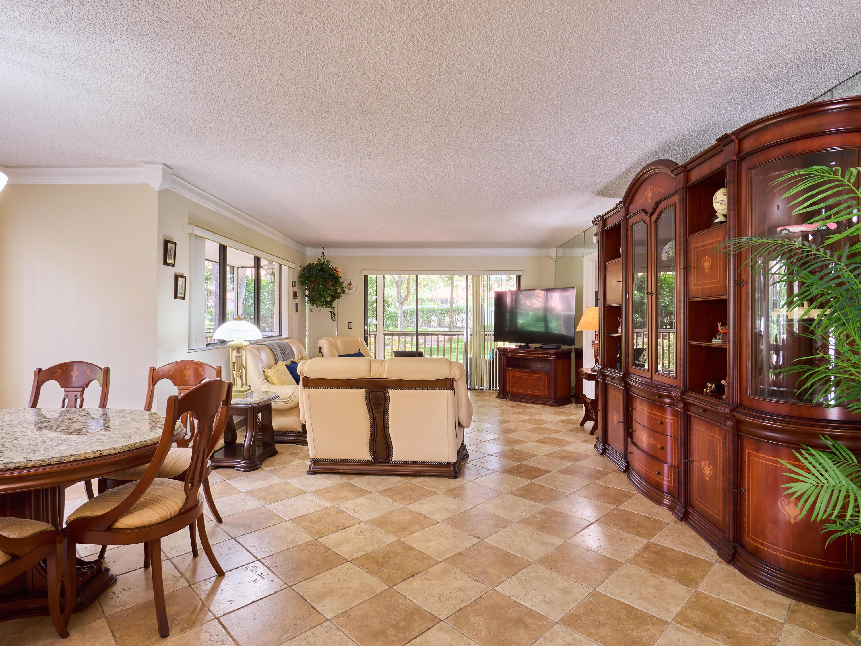 563 Brackenwood Place, Palm Beach Gardens, FL 33418, Palm Beach Gardens - Photo 4