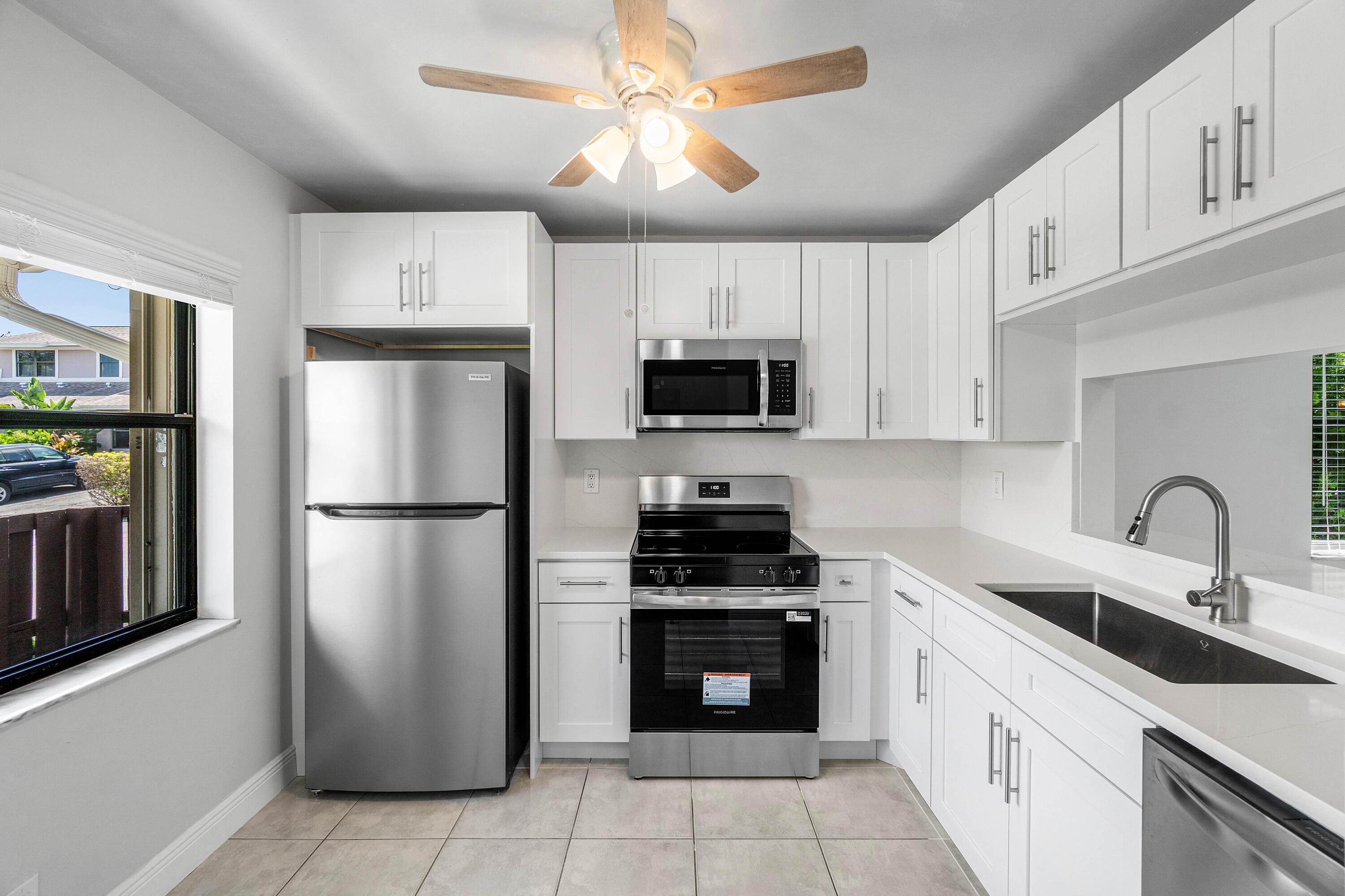5162 Tennis Lane, Delray Beach, FL 33484, Delray Beach - Photo 2