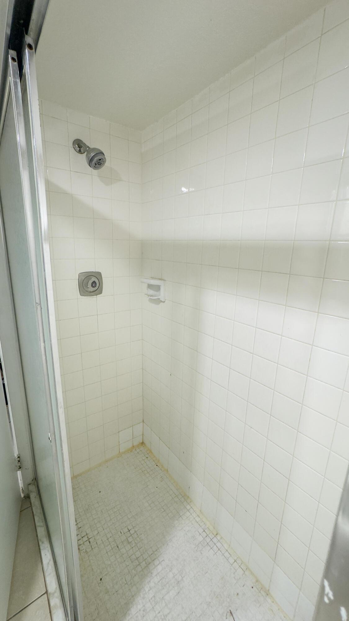 407 Arabian Road, Palm Springs, FL 33461, Palm Springs - Photo 4