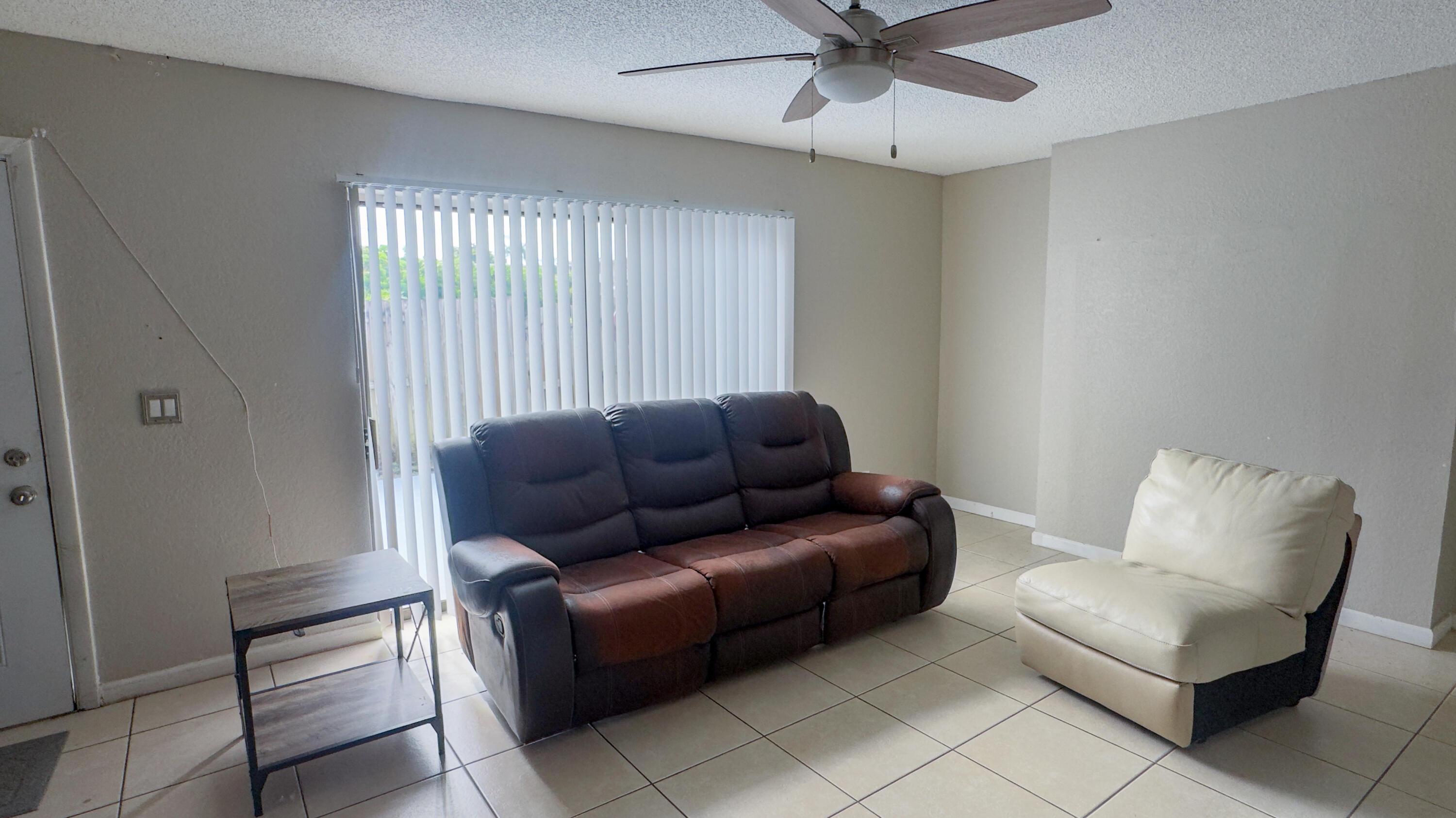 407 Arabian Road, Palm Springs, FL 33461, Palm Springs - Photo 2