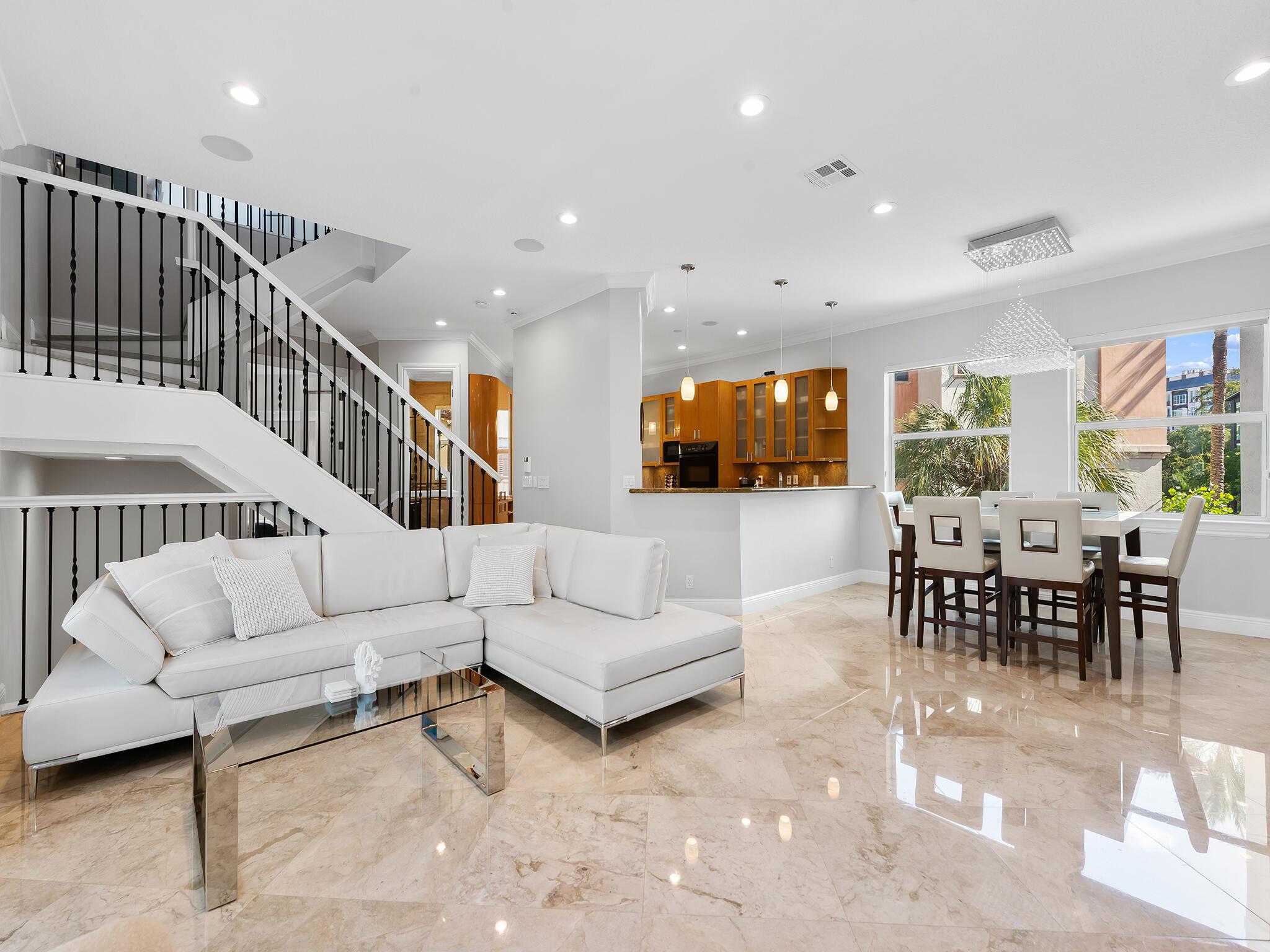 208 SE 10th Terrace, Fort Lauderdale, FL 33301, Fort Lauderdale - Photo 4